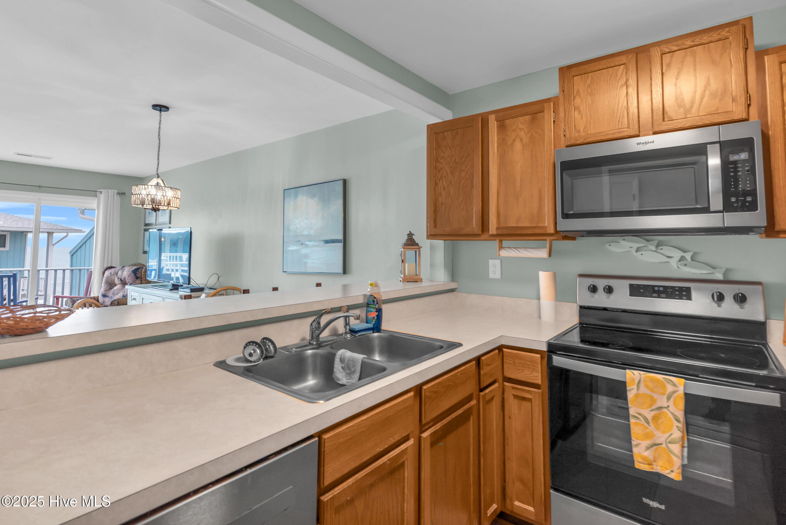 1437 Fort Fisher Boulevard Unit J3 Property Photo 10