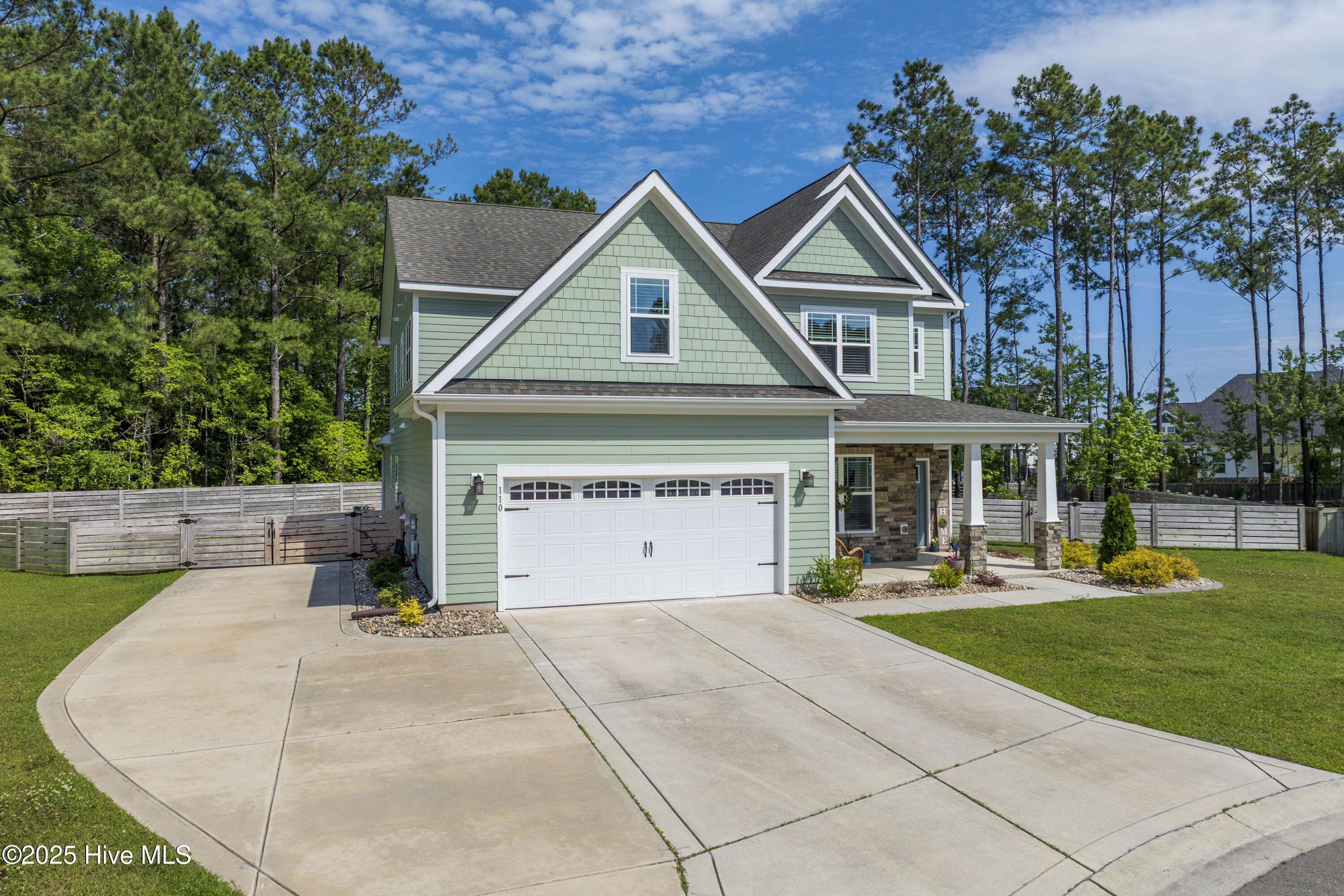 110 E Goldeneye Court Property Photo 2