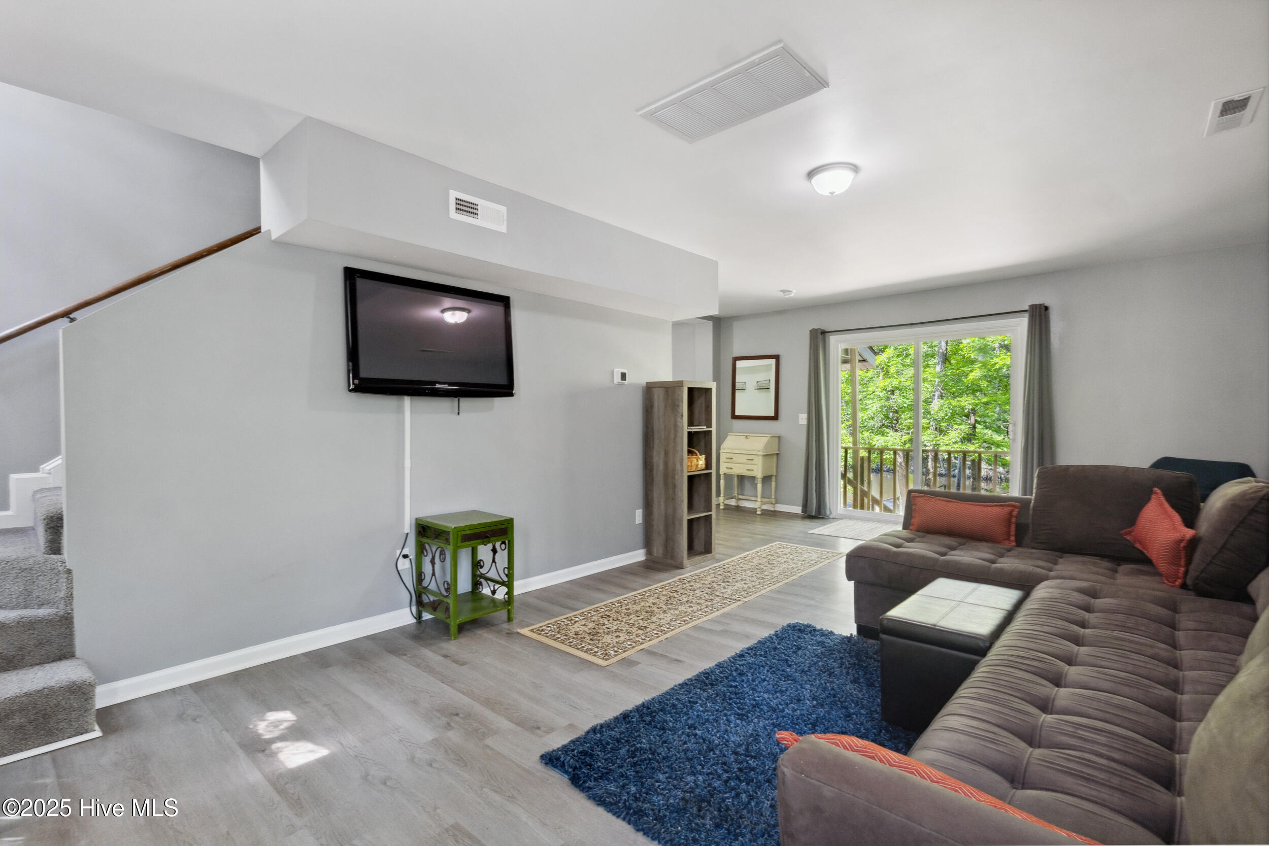 975 River Bend Drive Property Photo 5