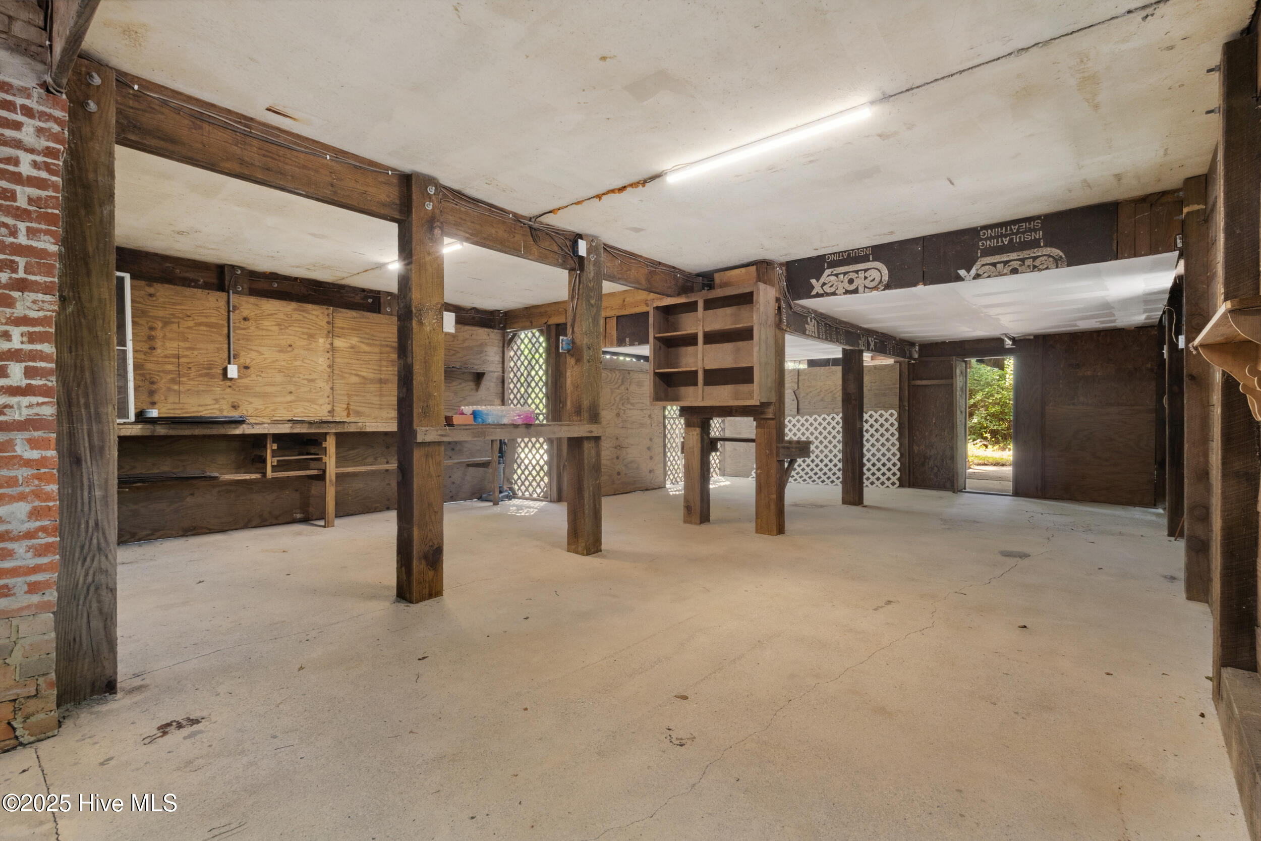 975 River Bend Drive Property Photo 31