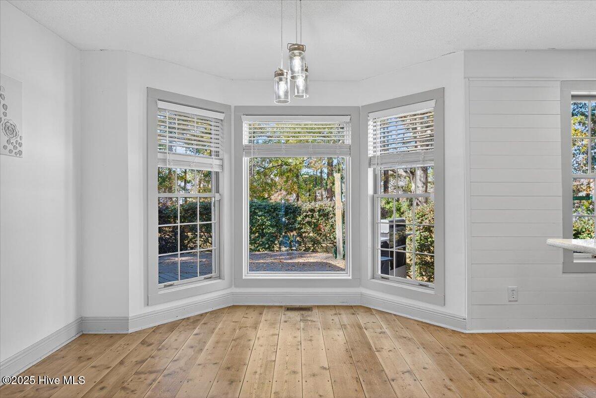 645 Boundaryline Drive Property Photo 7