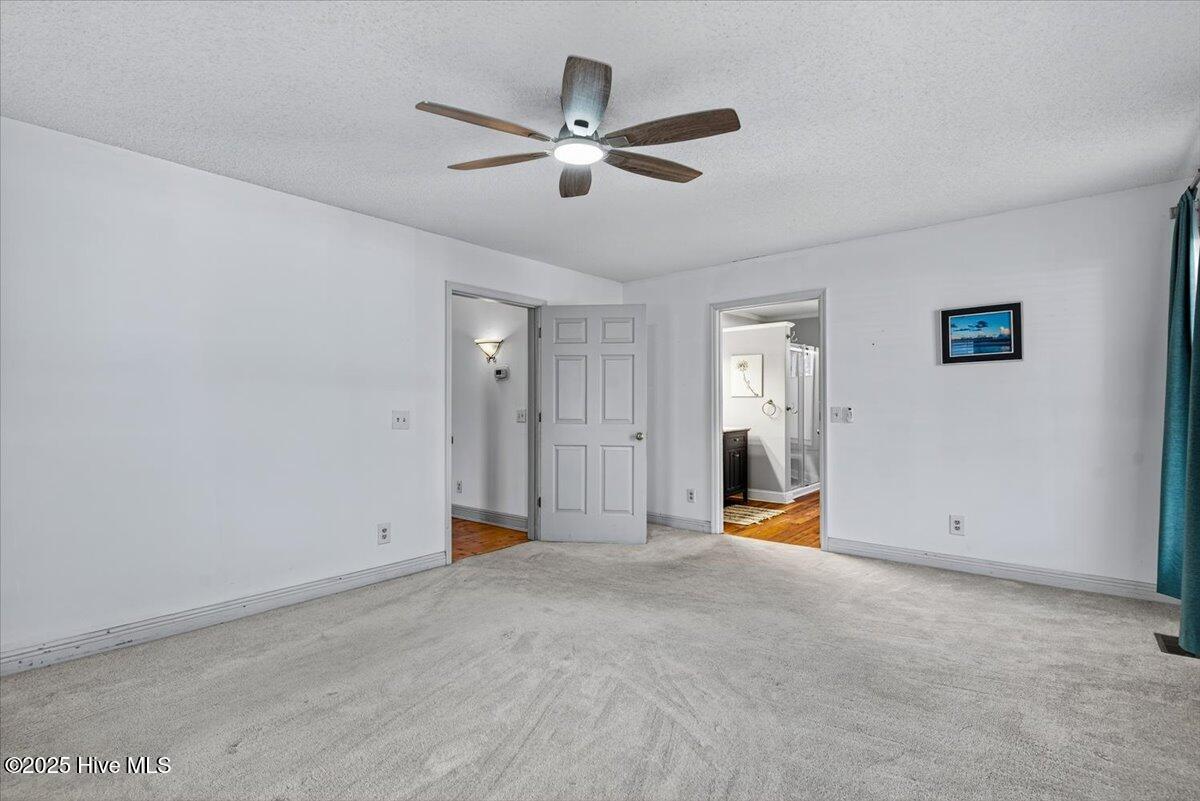 645 Boundaryline Drive Property Photo 14