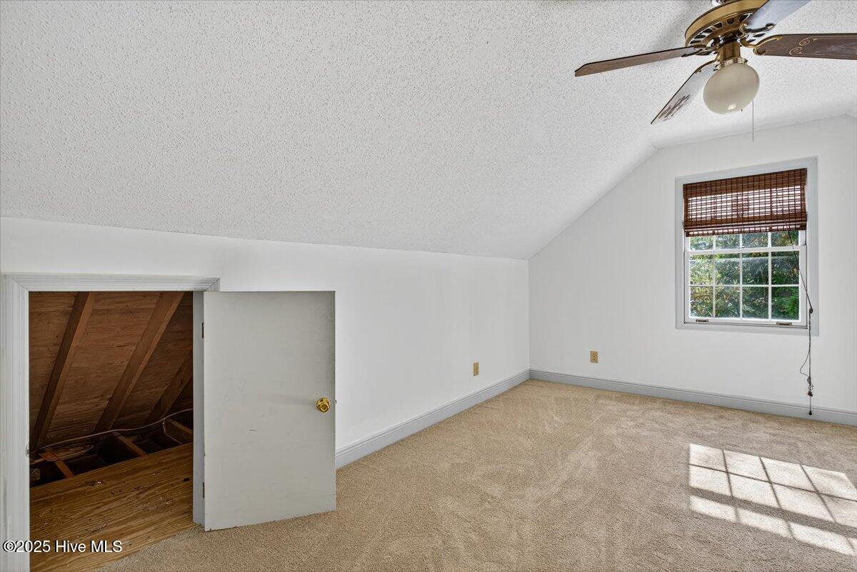 645 Boundaryline Drive Property Photo 27