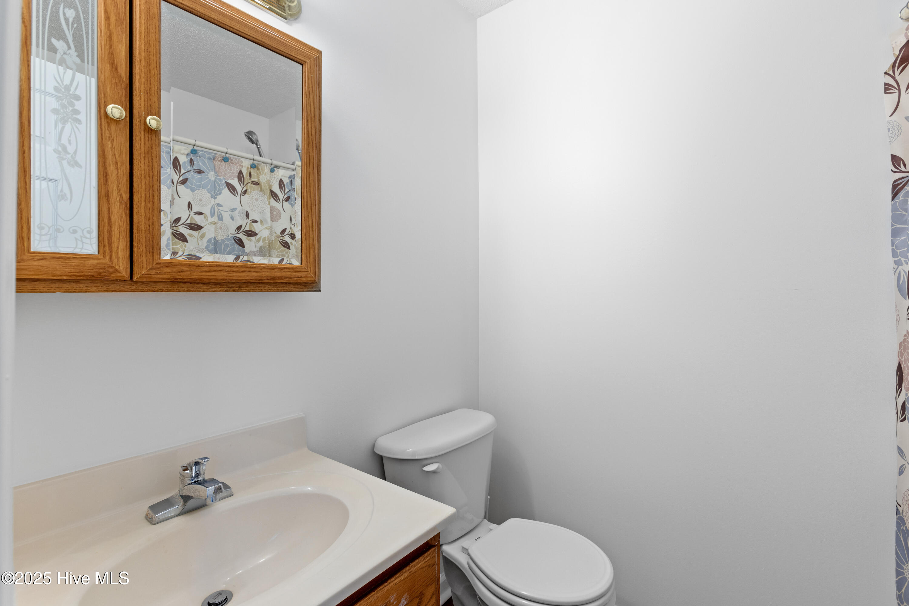 101 Esquire Drive Property Photo 10