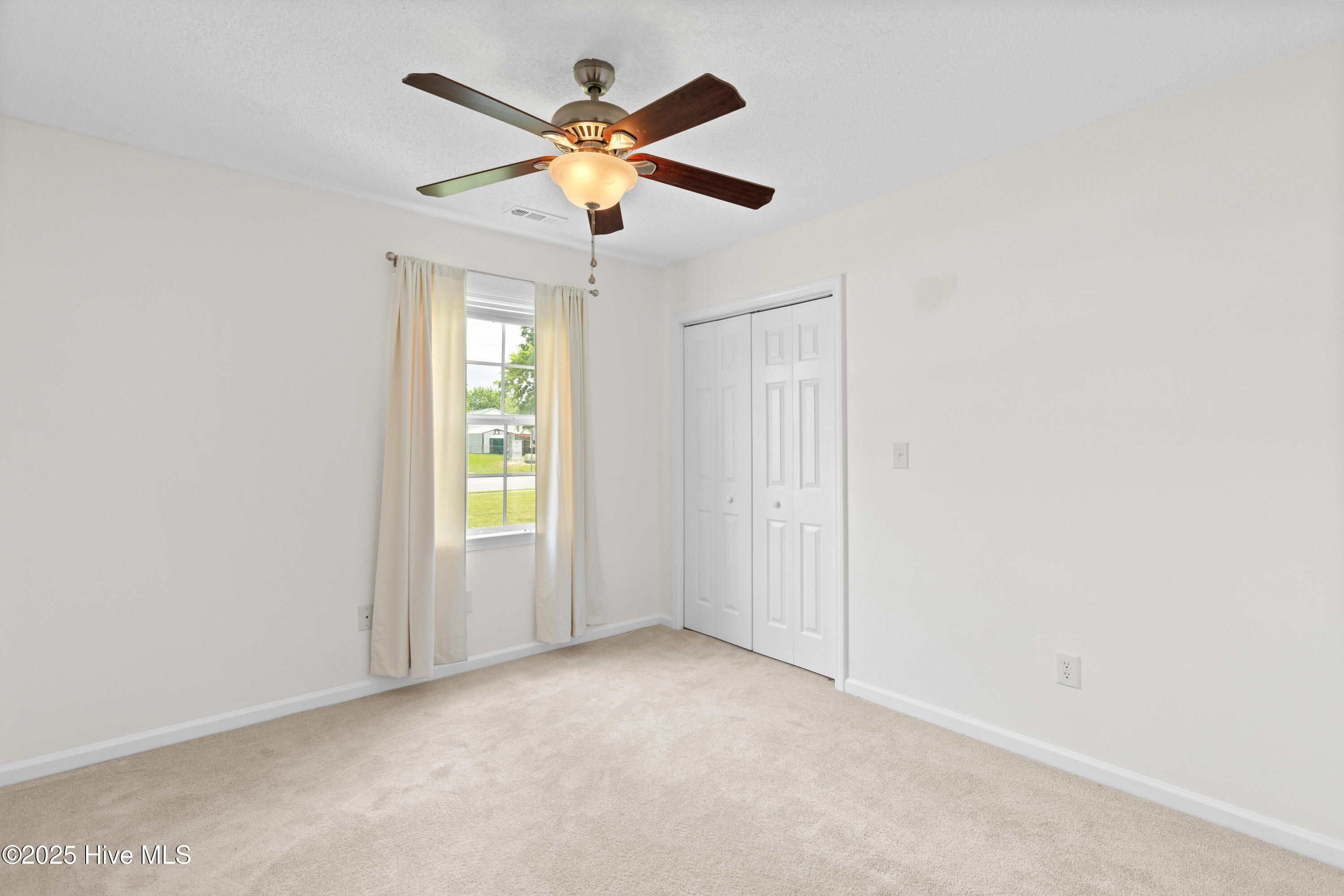 101 Esquire Drive Property Photo 11