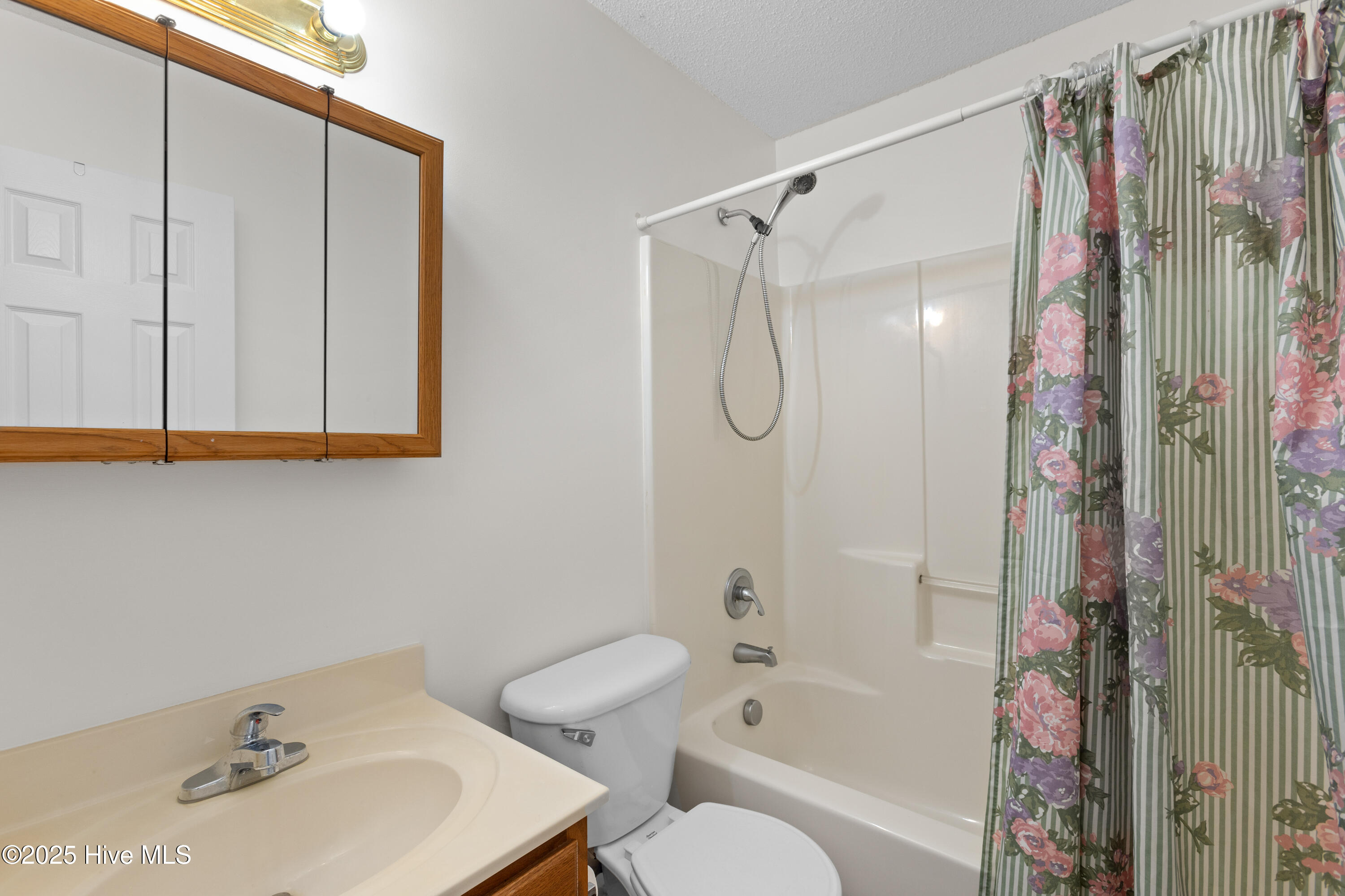 101 Esquire Drive Property Photo 13