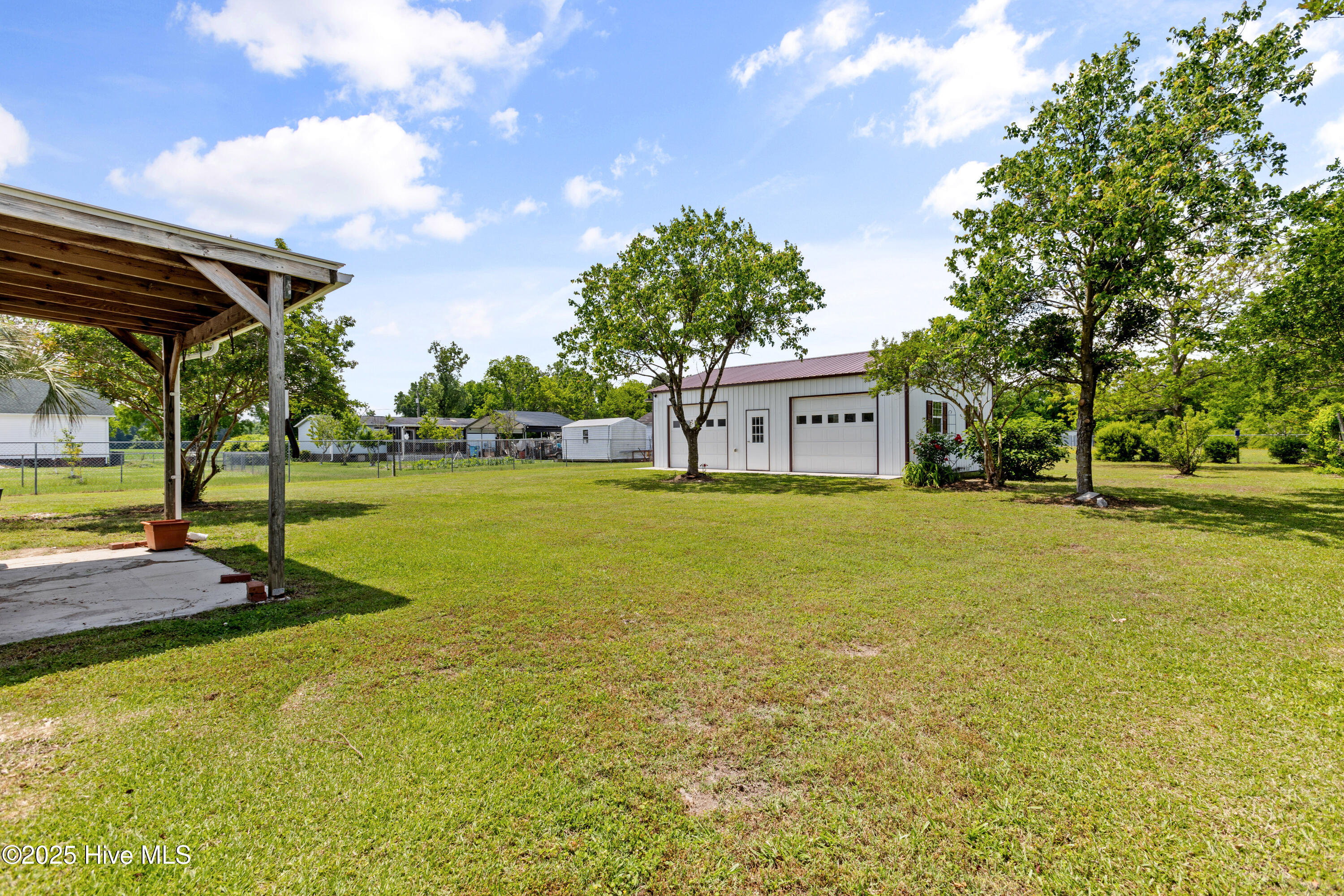 101 Esquire Drive Property Photo 16