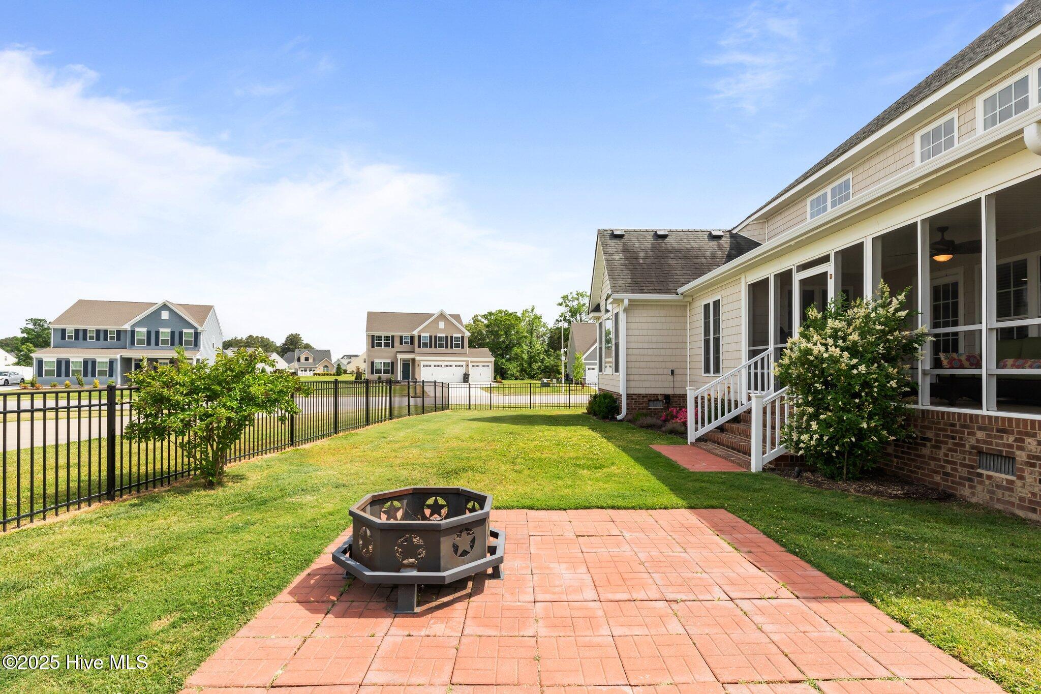 110 Lands End Drive Property Photo 12