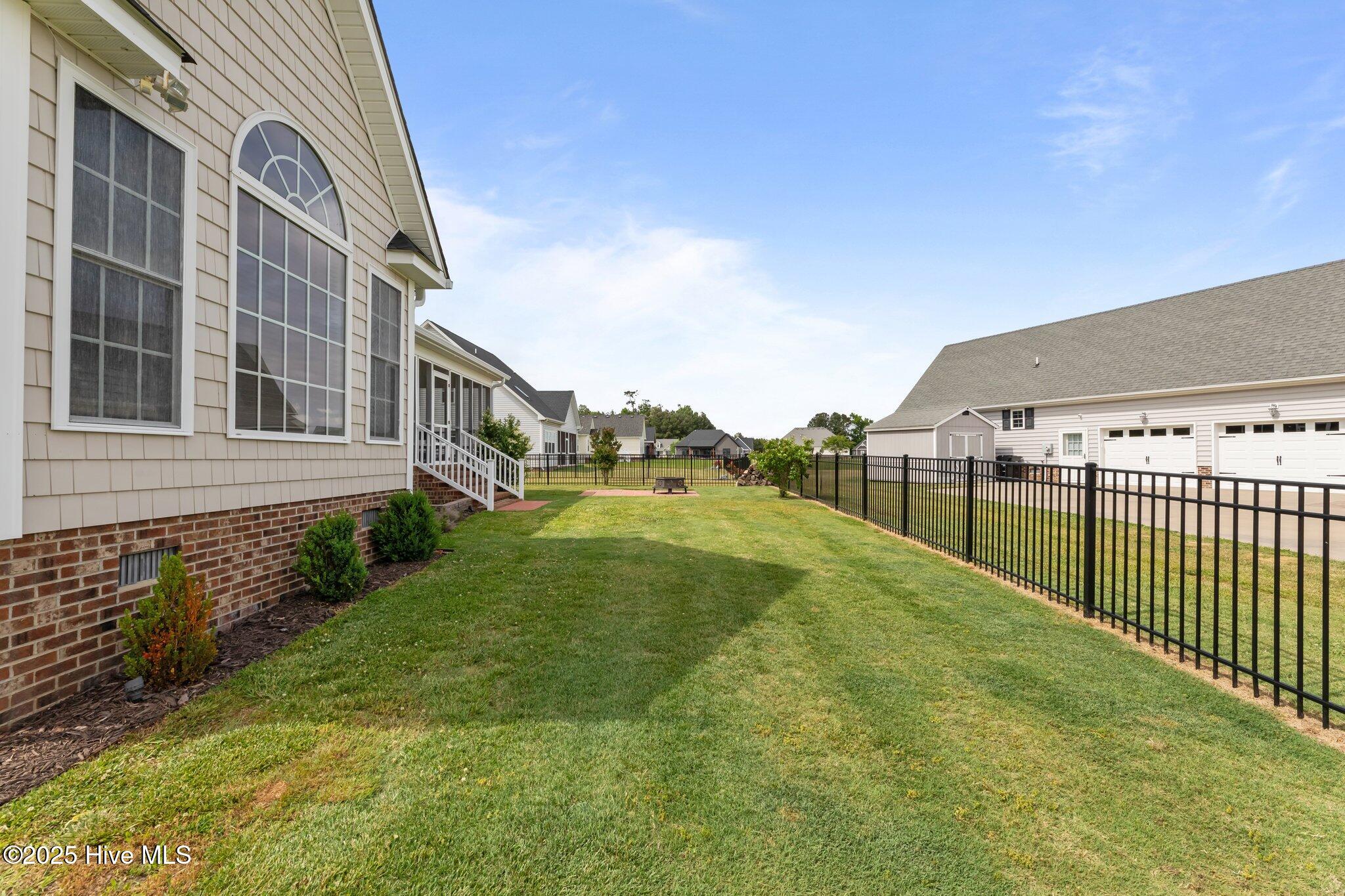 110 Lands End Drive Property Photo 13