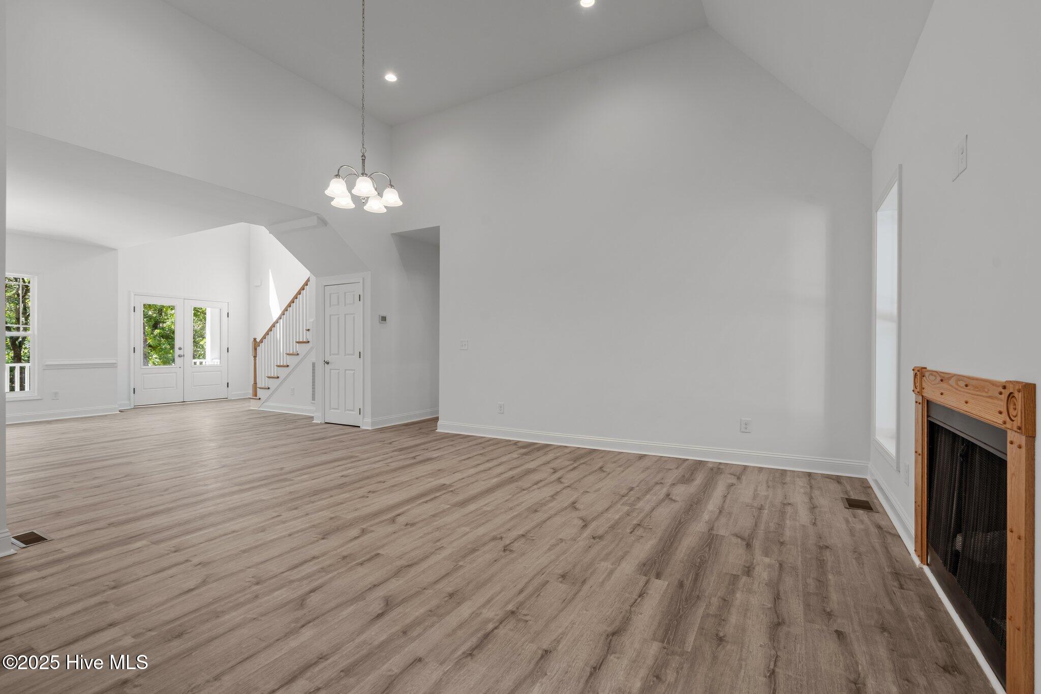 225 Lakeway Drive Property Photo 26