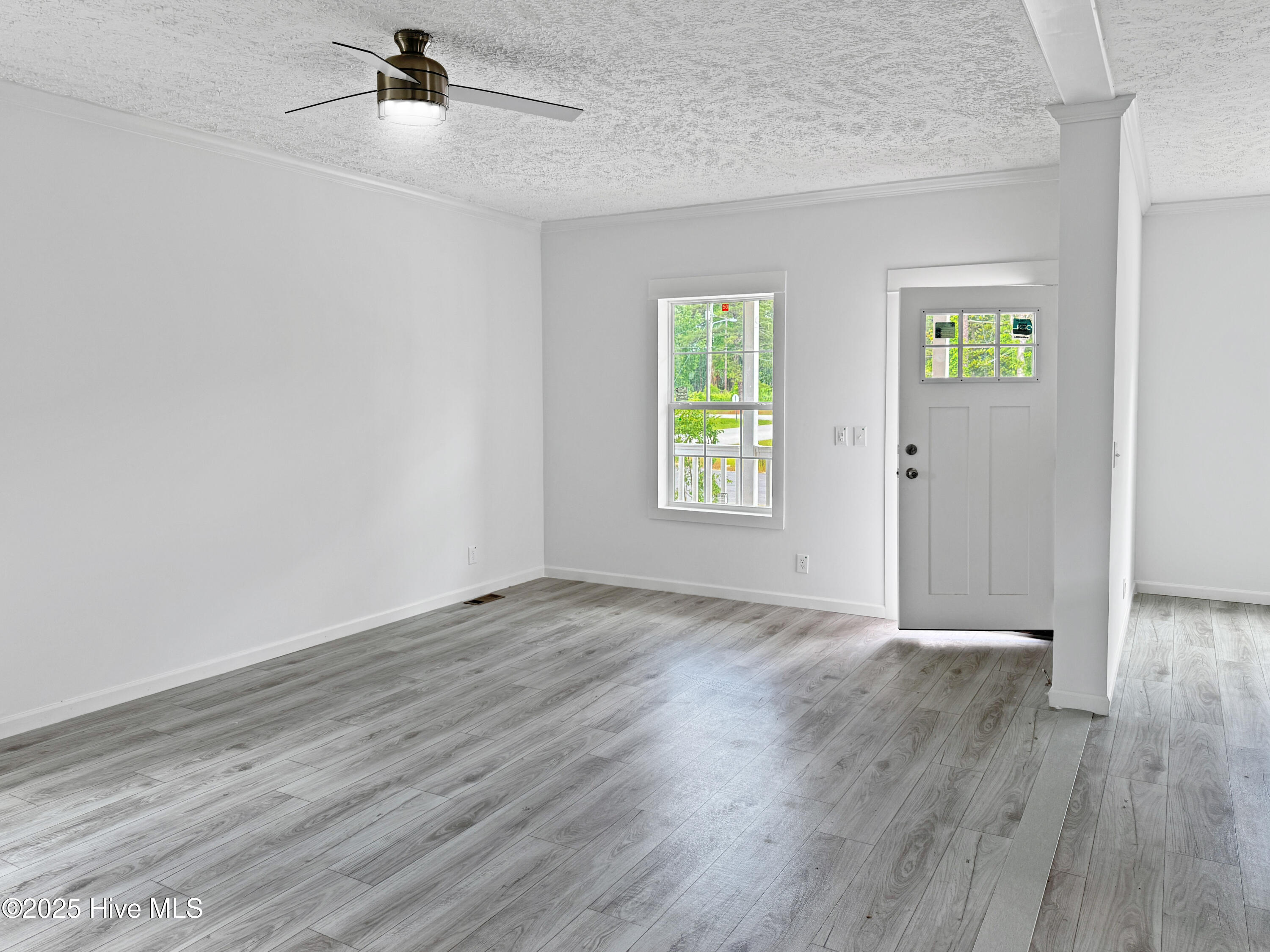 1005 Pine Ridge Court Property Photo 6