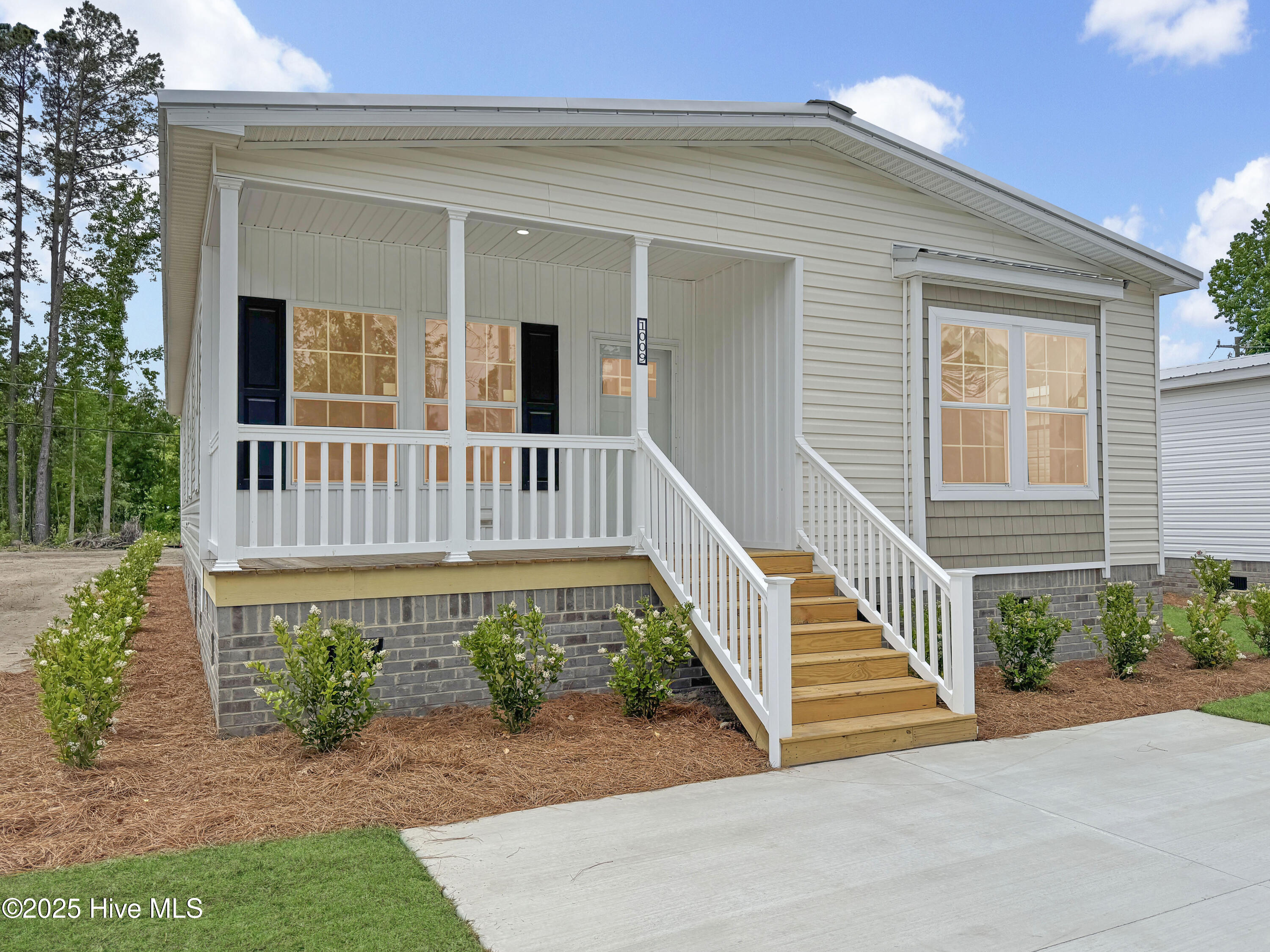 1009 Pine Ridge Court Property Photo
