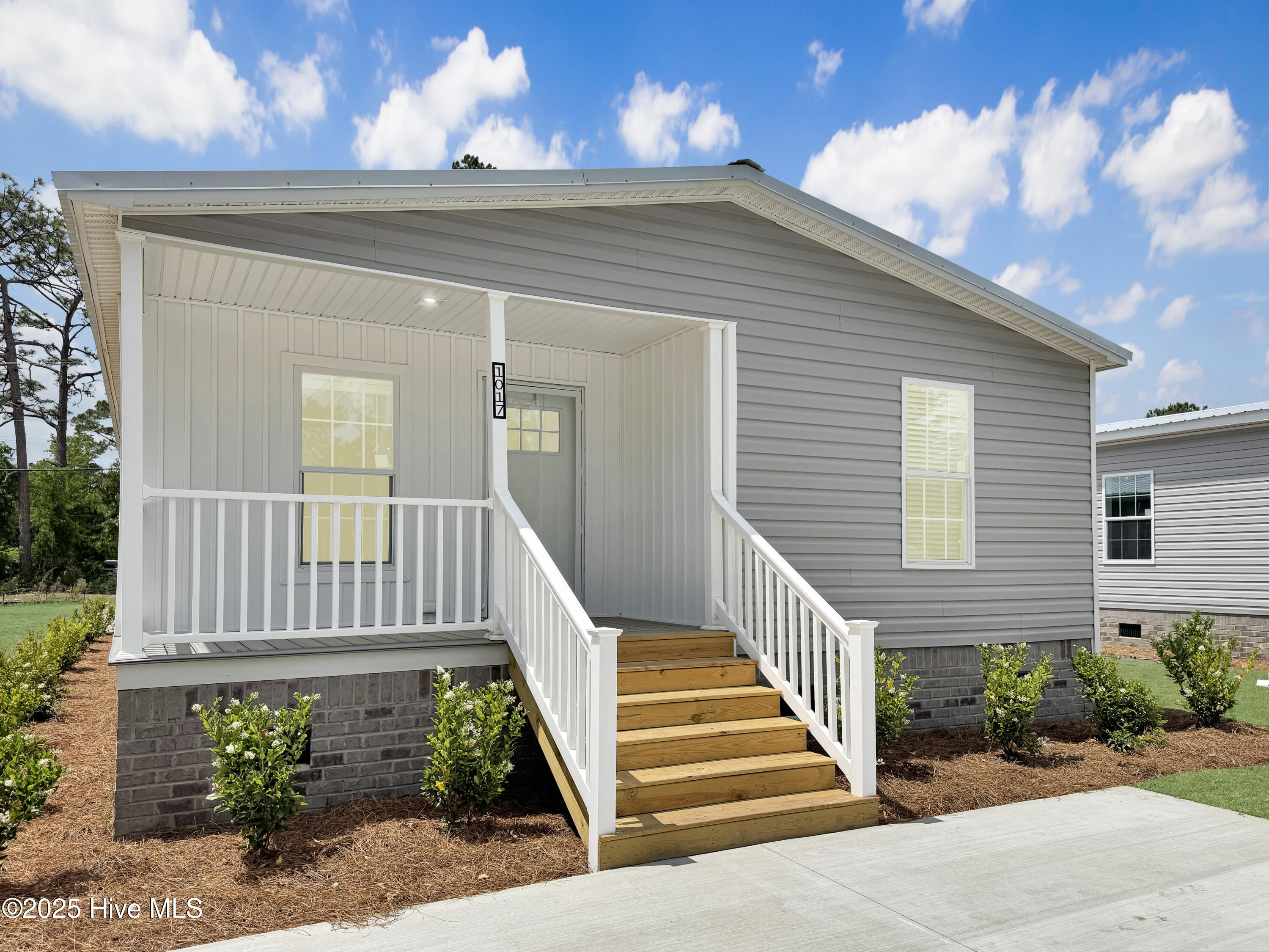 1017 Pine Ridge Court Property Photo