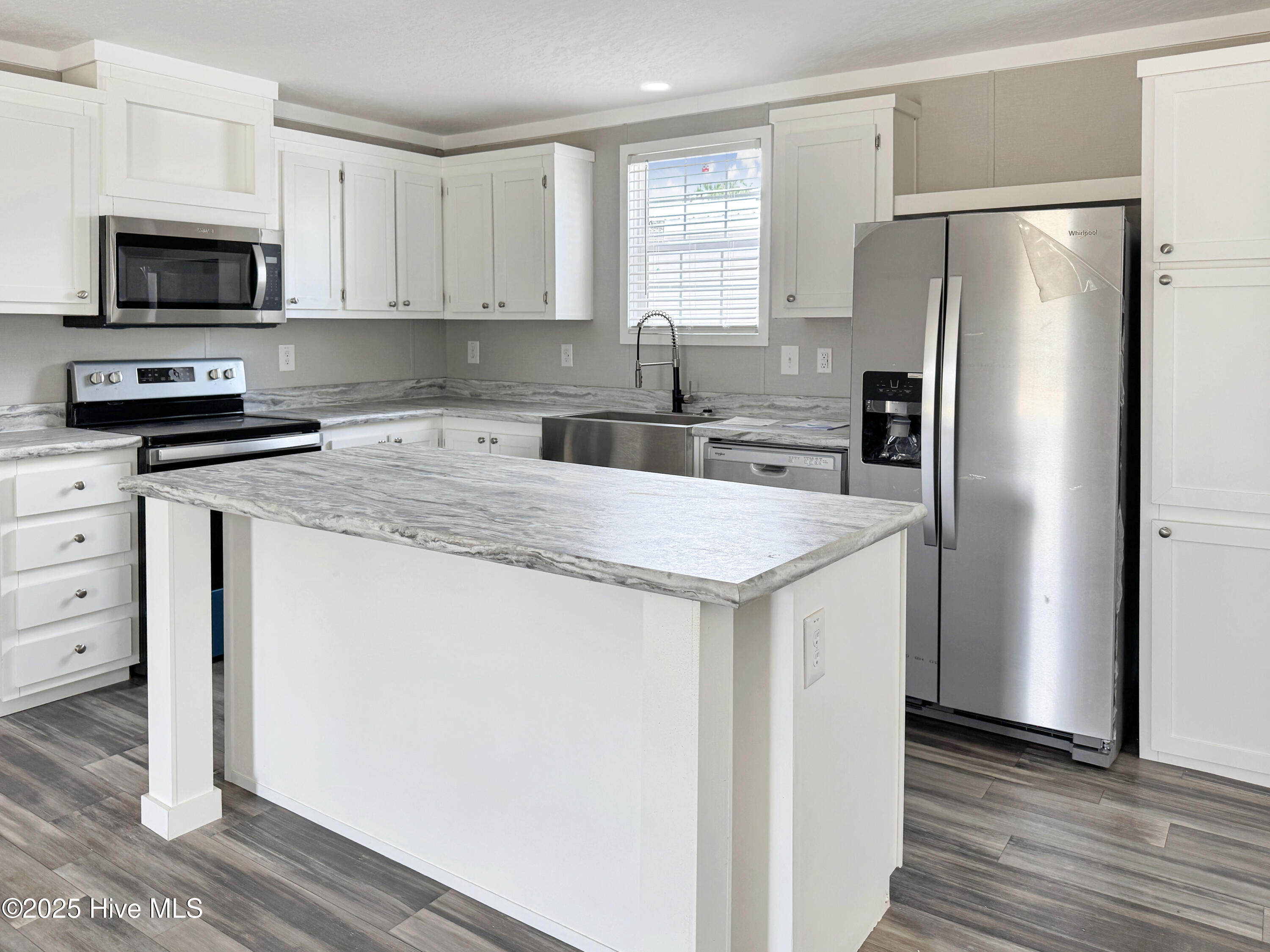 1017 Pine Ridge Court Property Photo 3