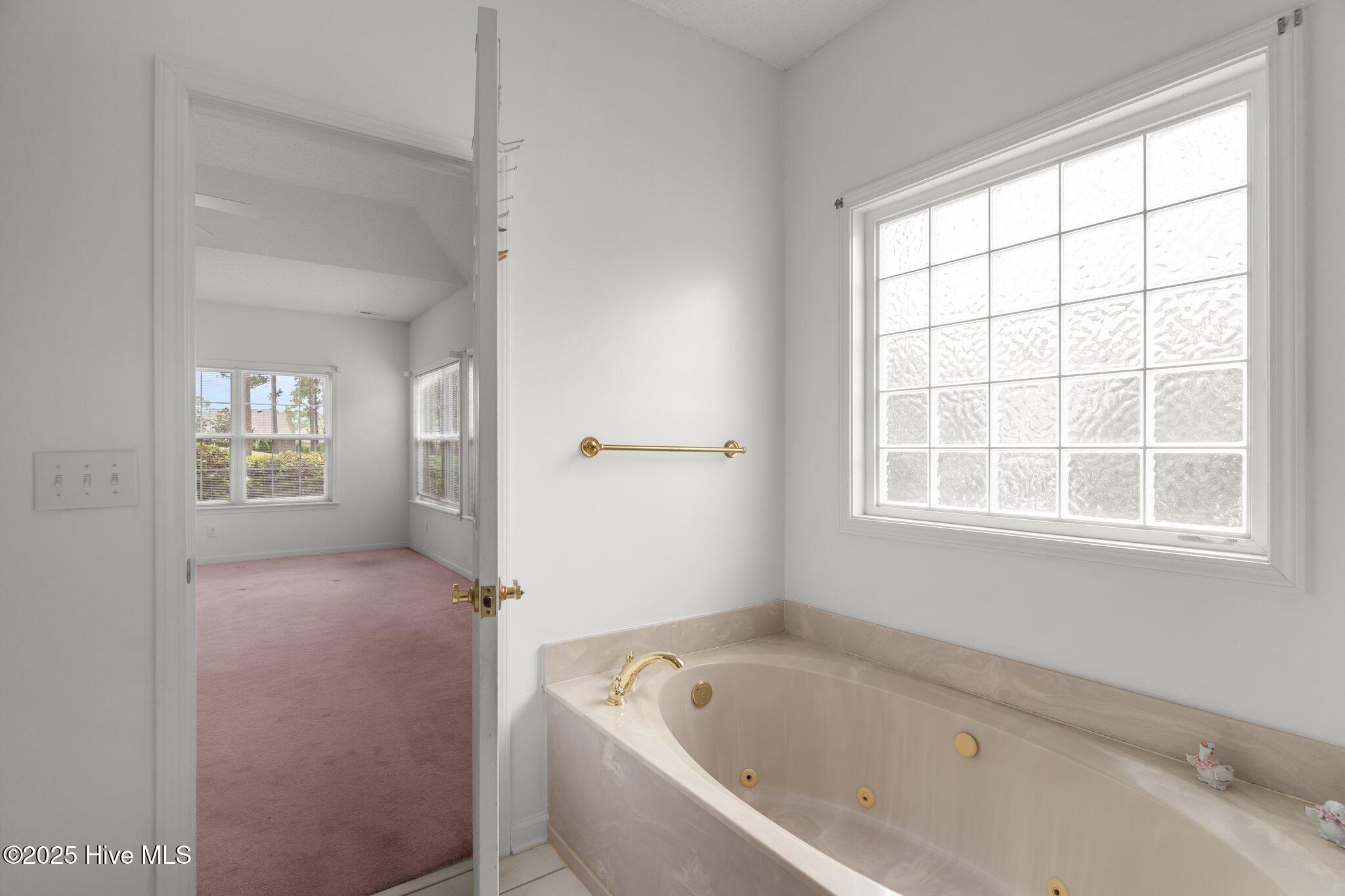 533 Montaigne Court Property Photo 28