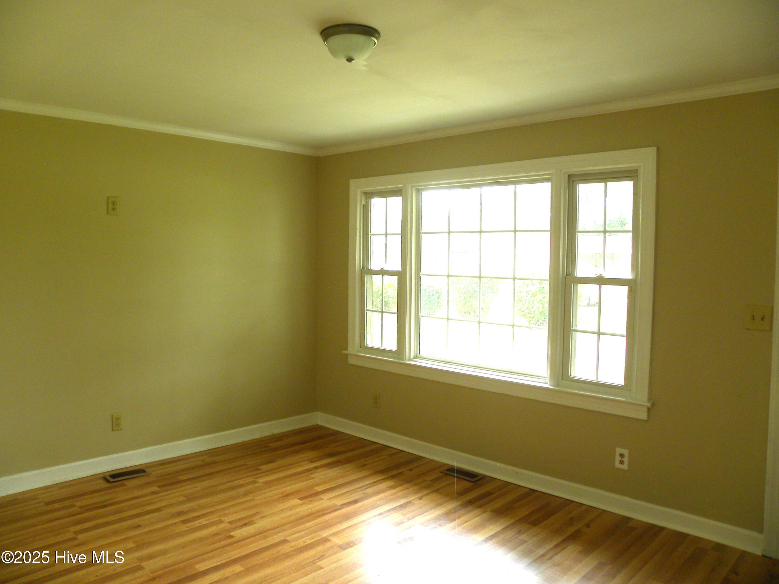 210 Russell Drive Property Photo 5