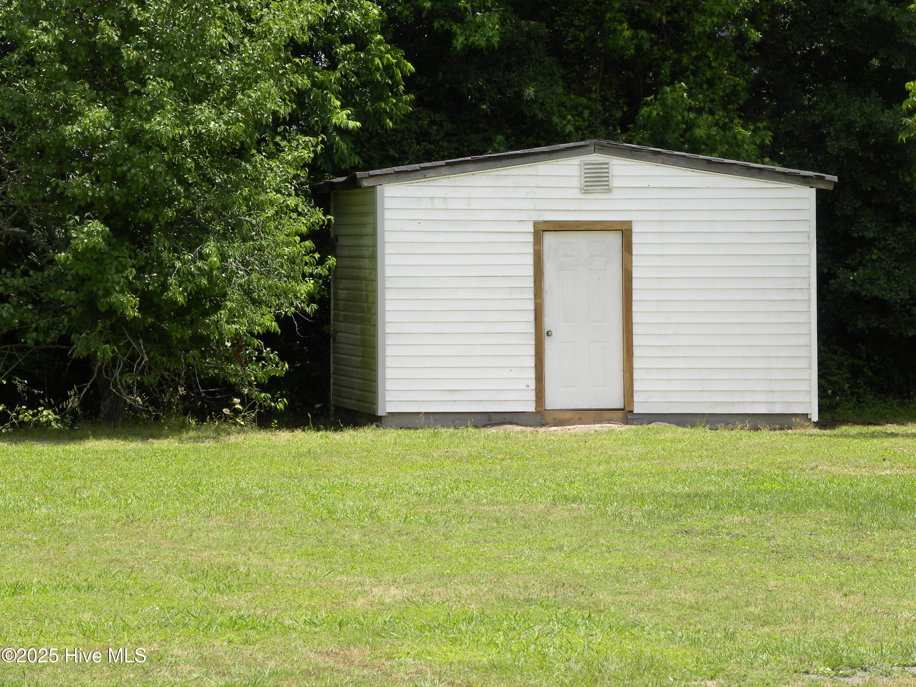 210 Russell Drive Property Photo 16