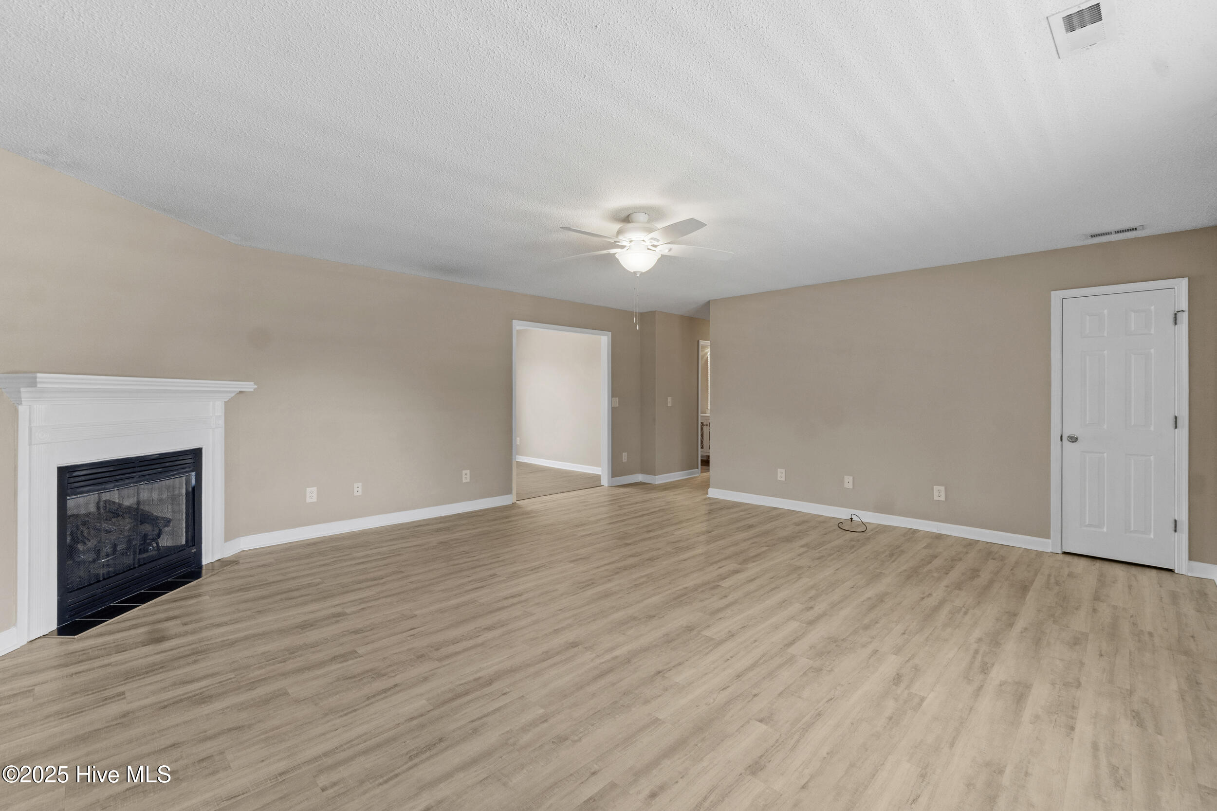 958 Wellfield Road Property Photo 5