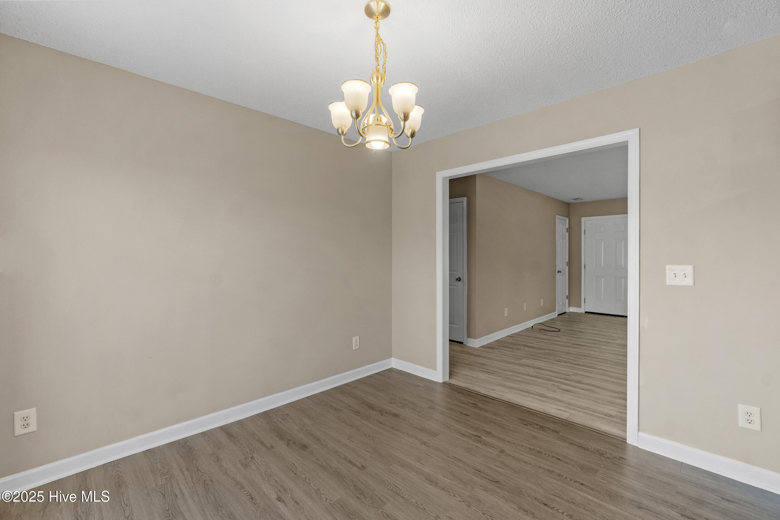 958 Wellfield Road Property Photo 6