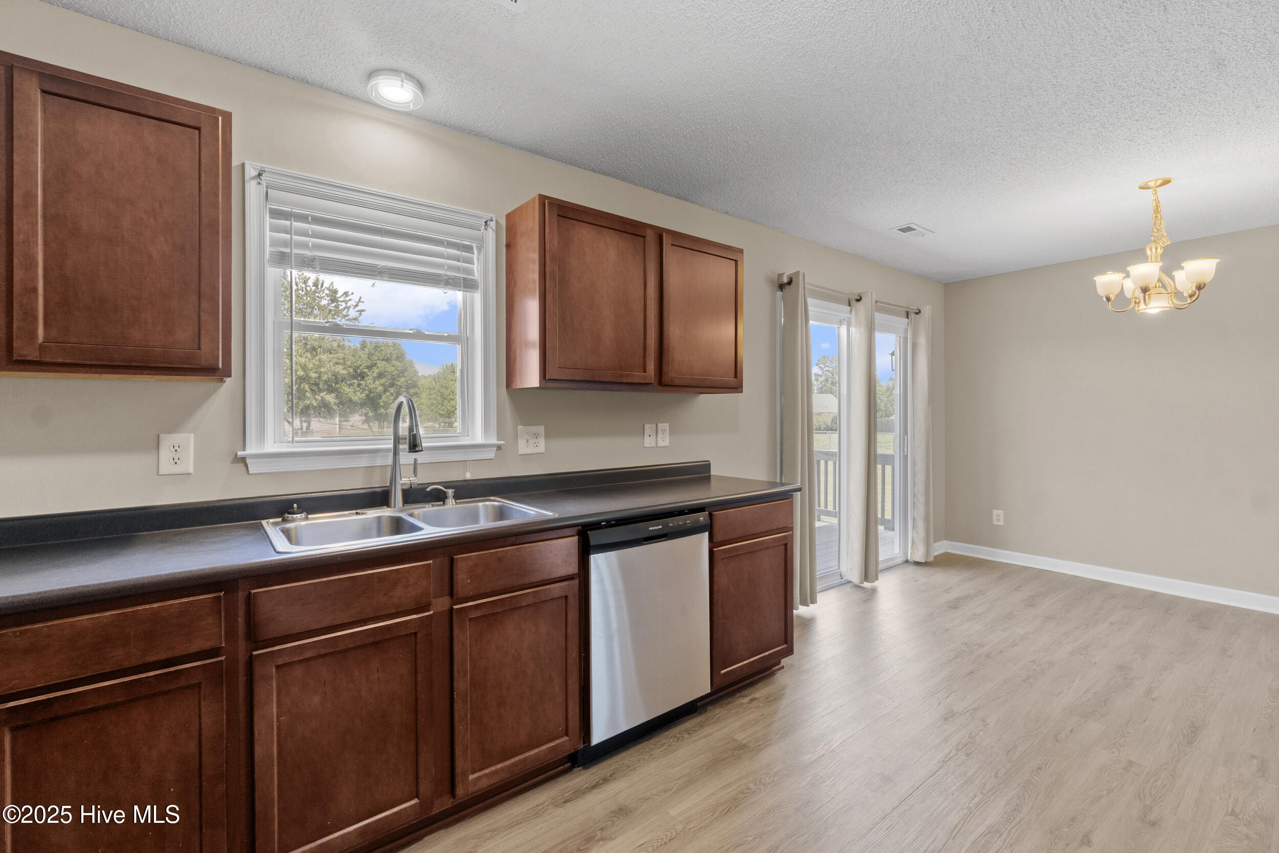 958 Wellfield Road Property Photo 10