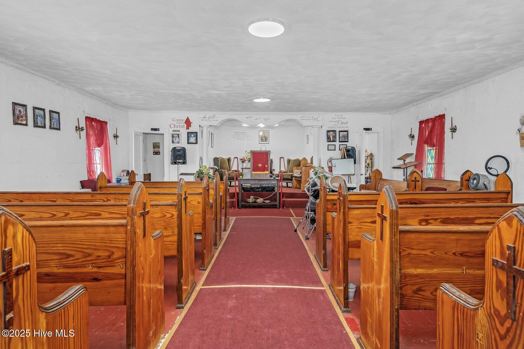 213 Warren Street Property Photo 7