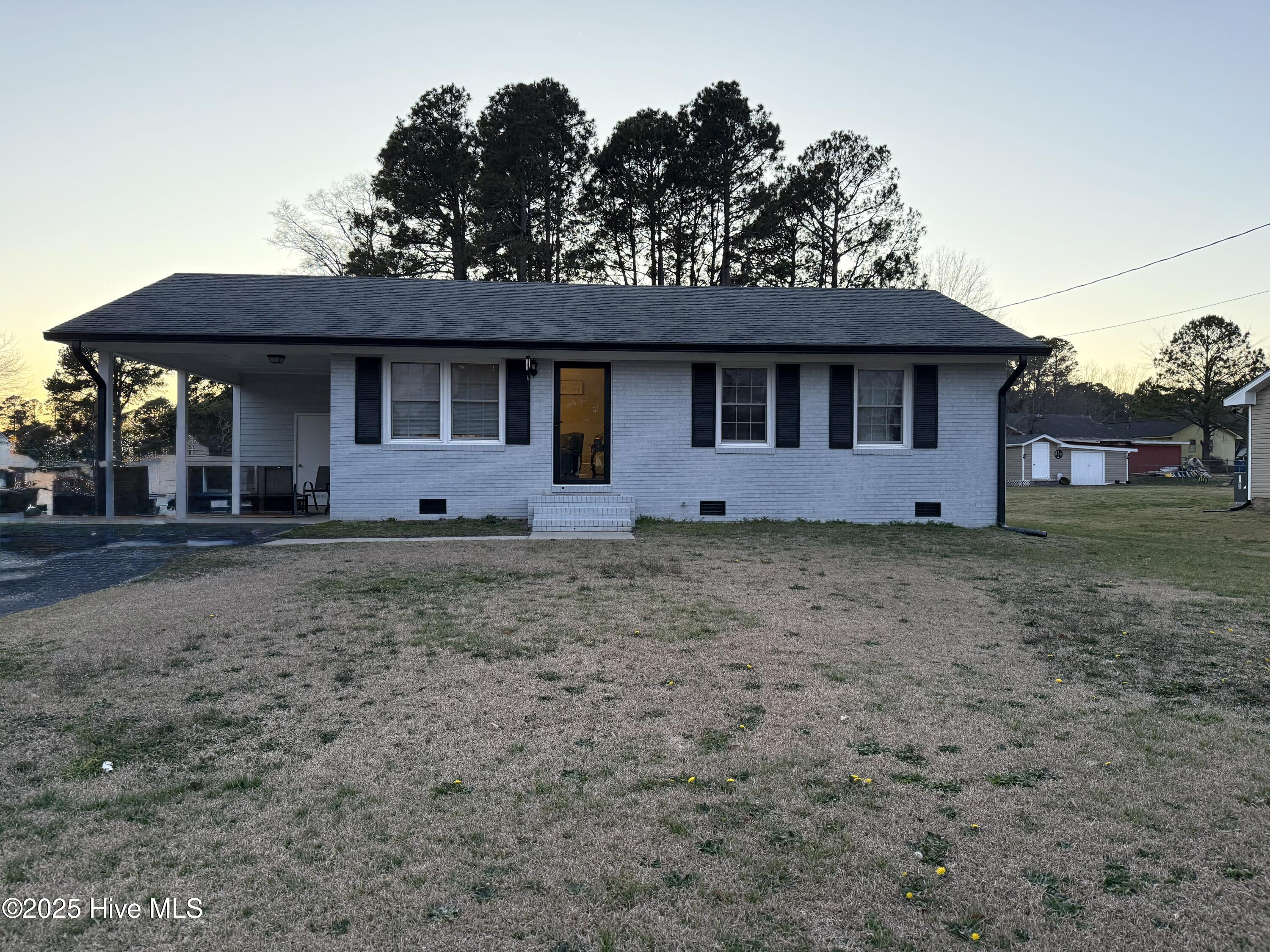 109 Pine Street Property Photo