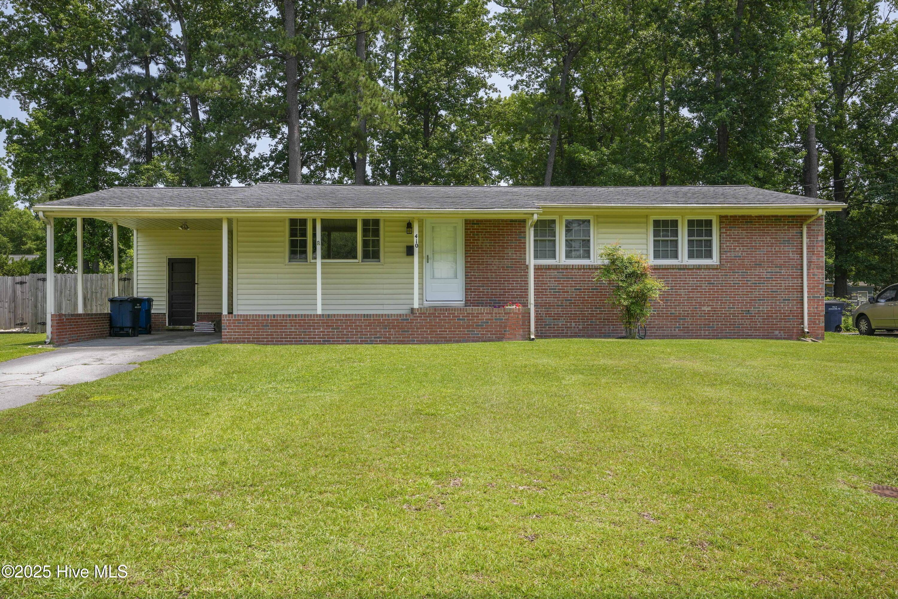 410 Cheyenne Road Property Photo 1