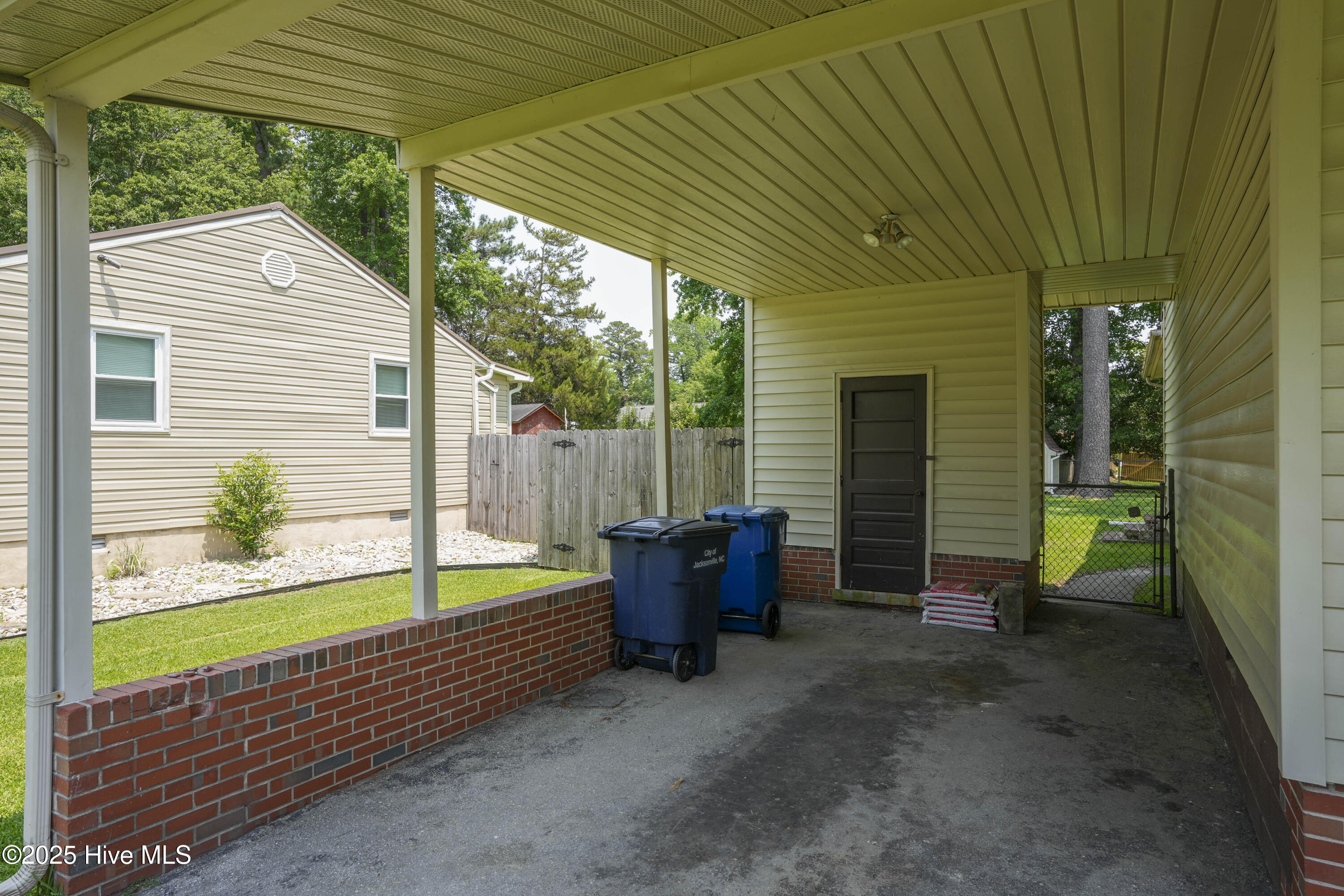 410 Cheyenne Road Property Photo 4