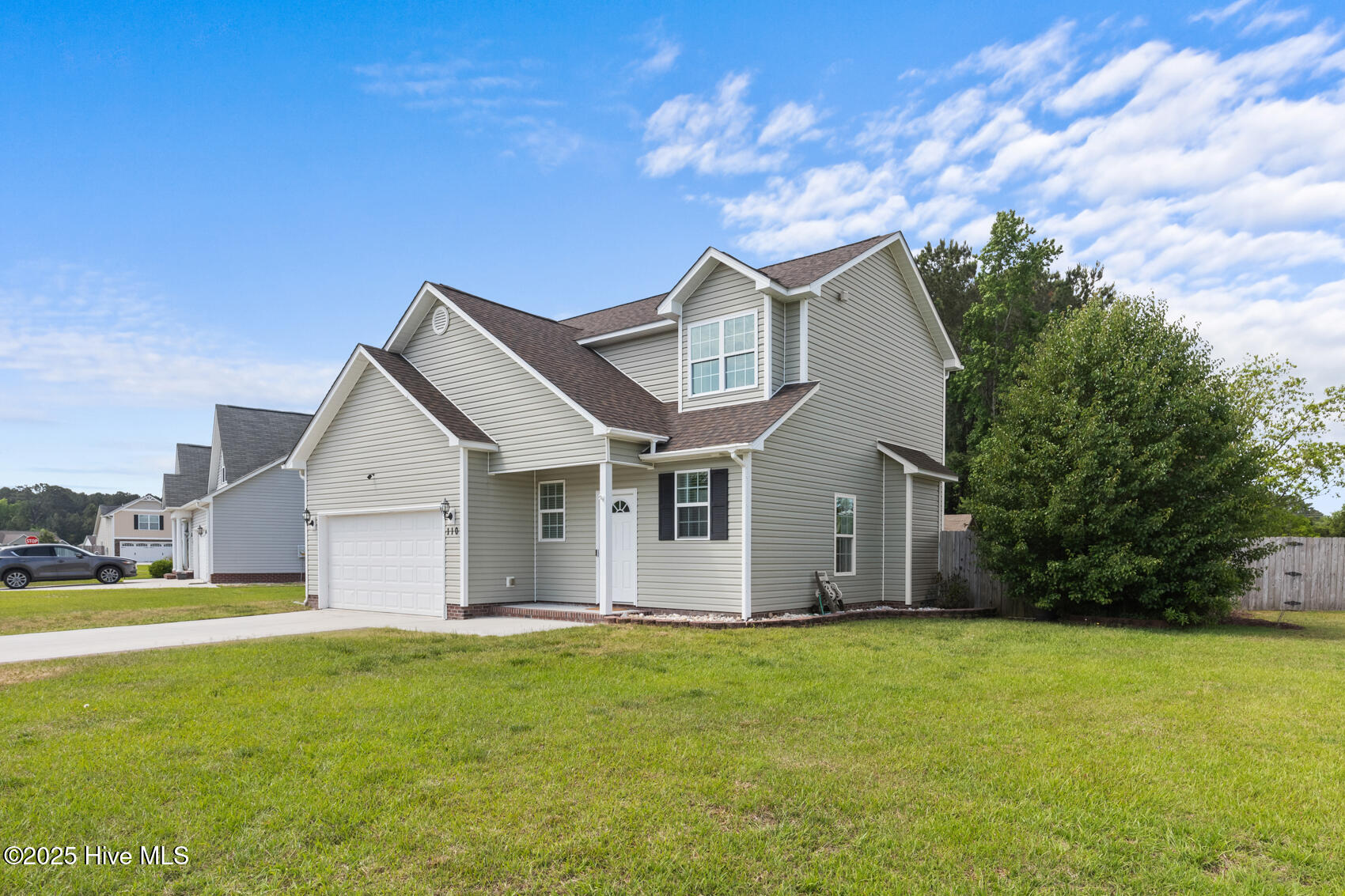 110 Borough Nest Drive Property Photo 1