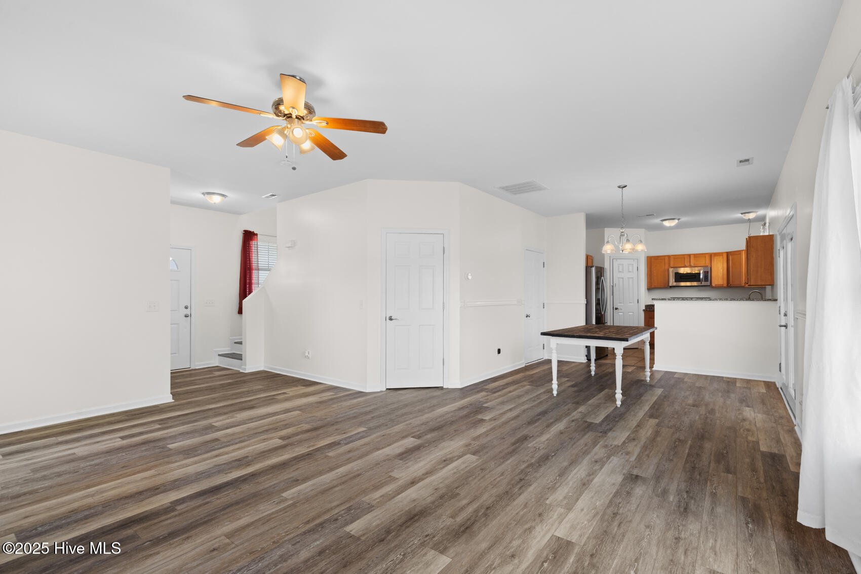 110 Borough Nest Drive Property Photo 11
