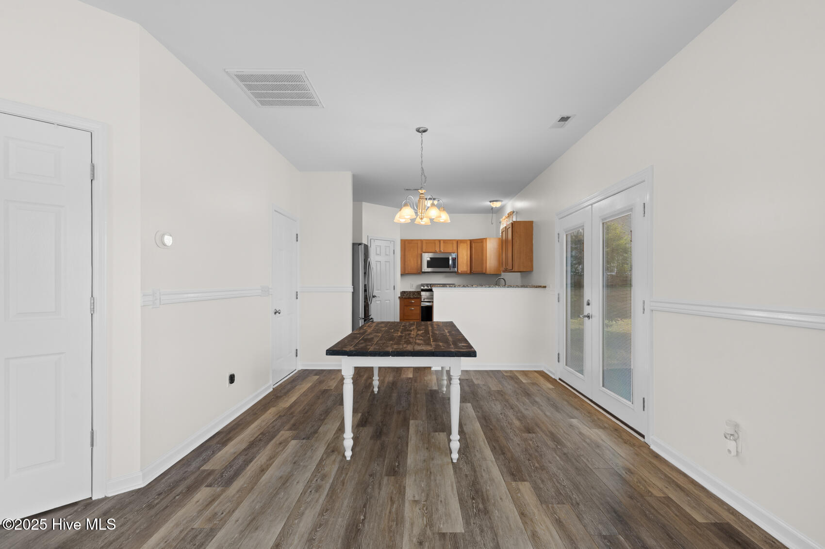 110 Borough Nest Drive Property Photo 12