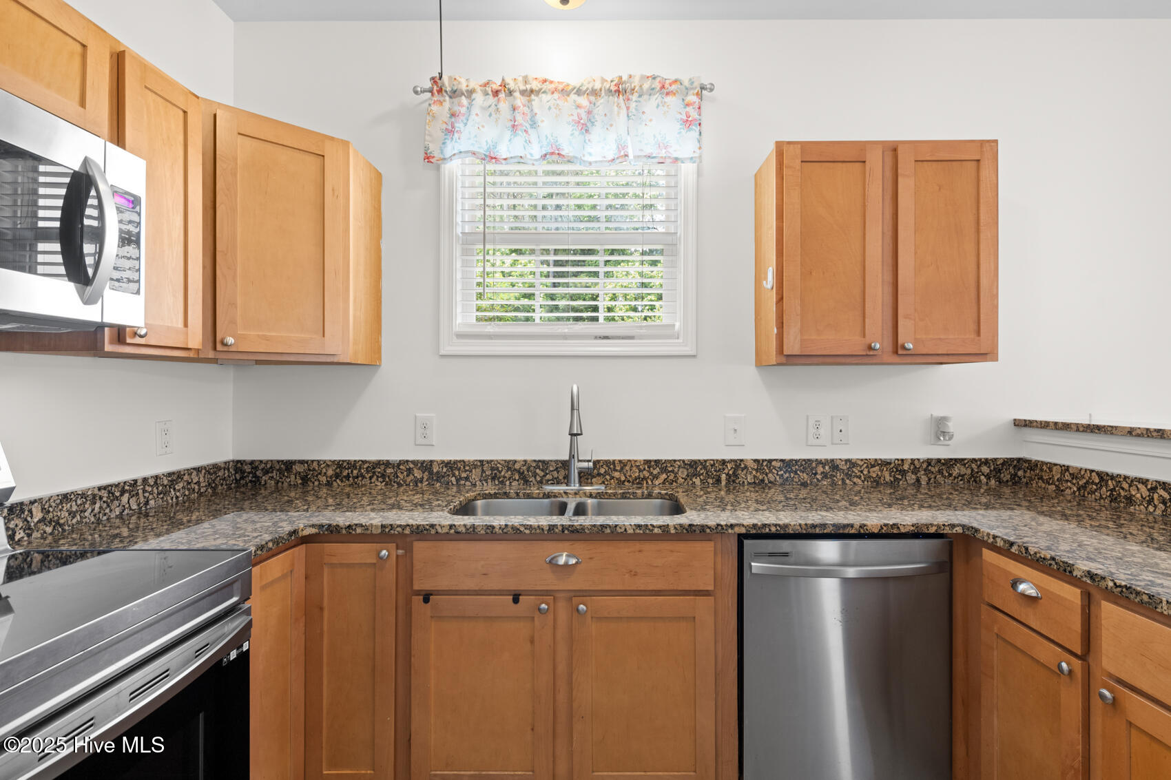 110 Borough Nest Drive Property Photo 15