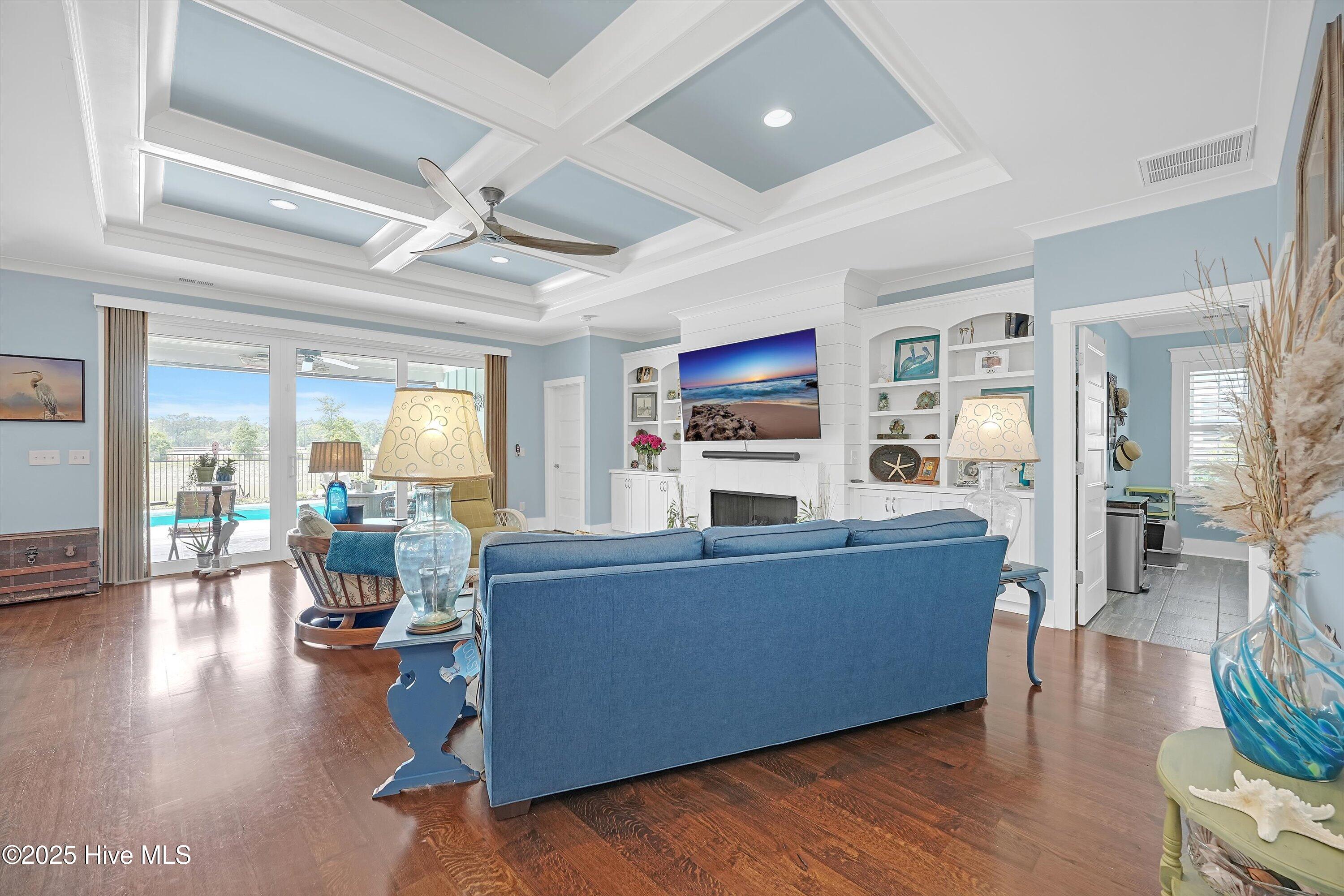 1007 Softwind Way Property Photo 15