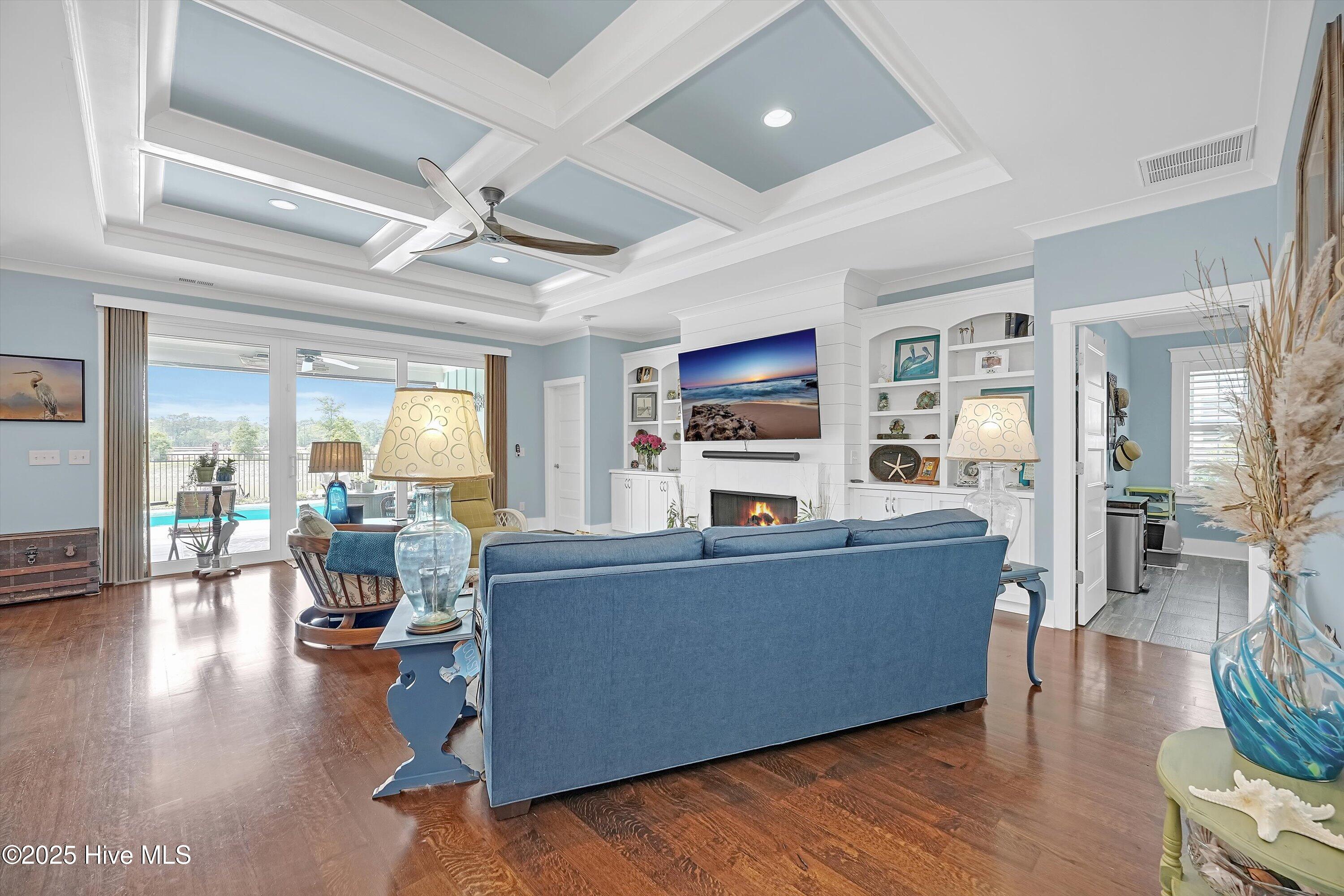 1007 Softwind Way Property Photo 16