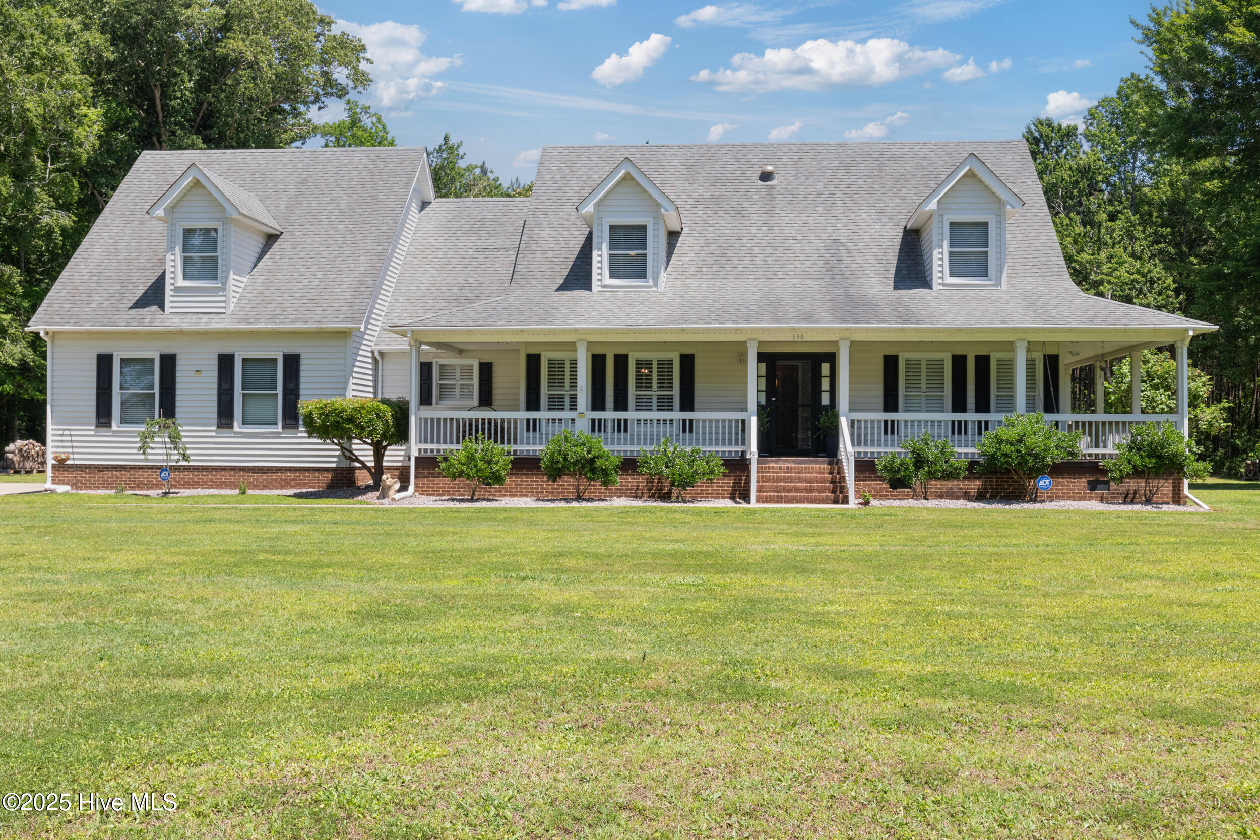 338 Country Club Road Property Photo