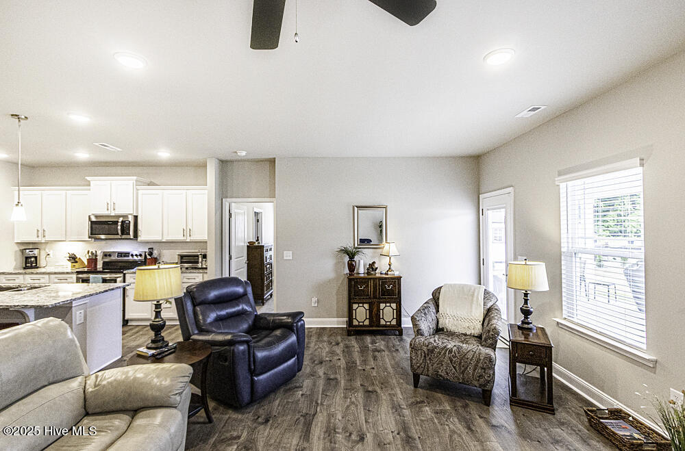 5044 Golden Willow Drive Property Photo 16