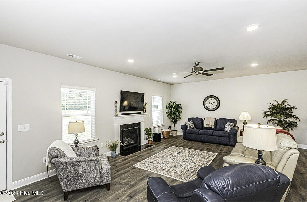 5044 Golden Willow Drive Property Photo 23