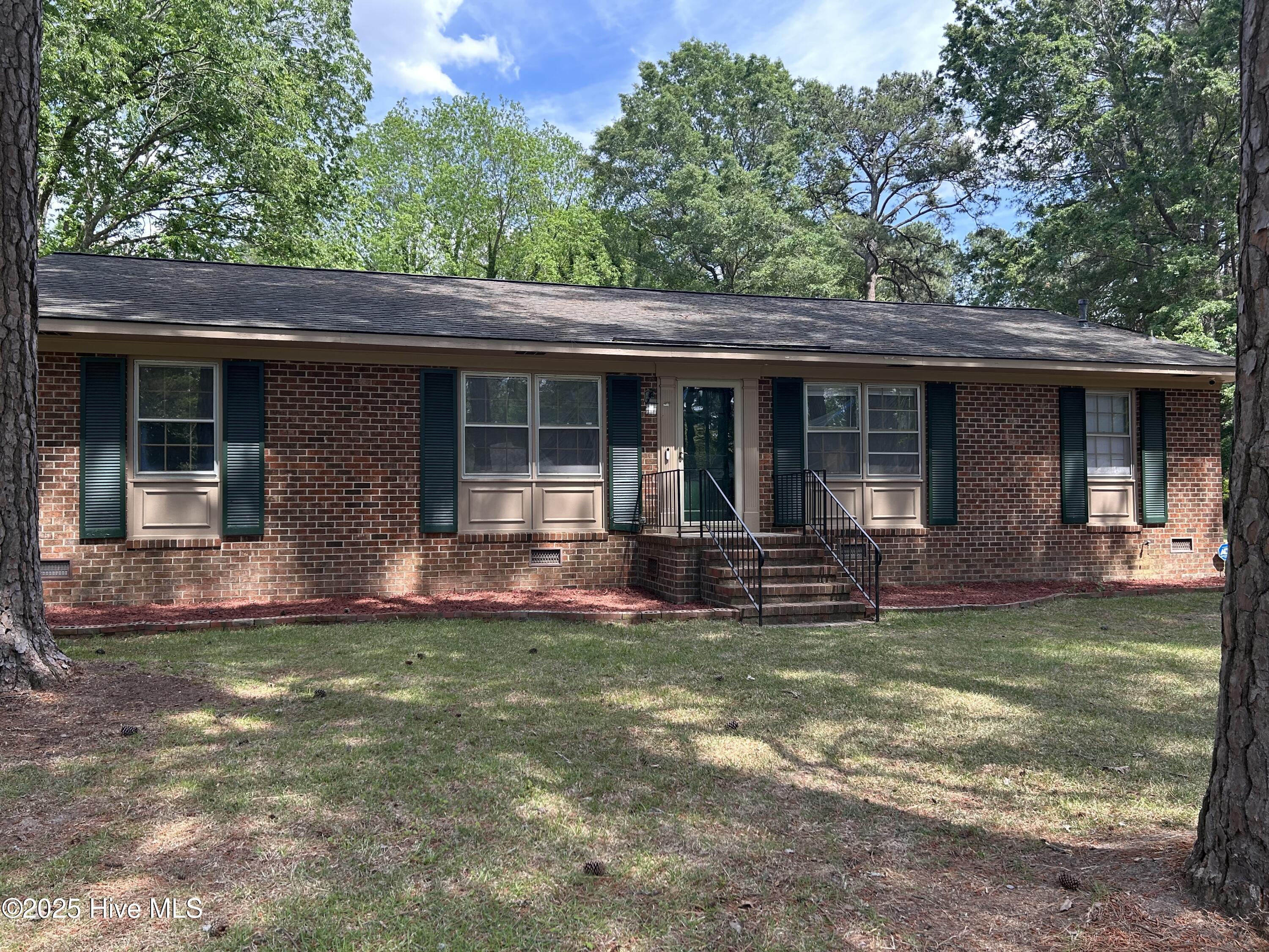 303 Ansley Street Property Photo