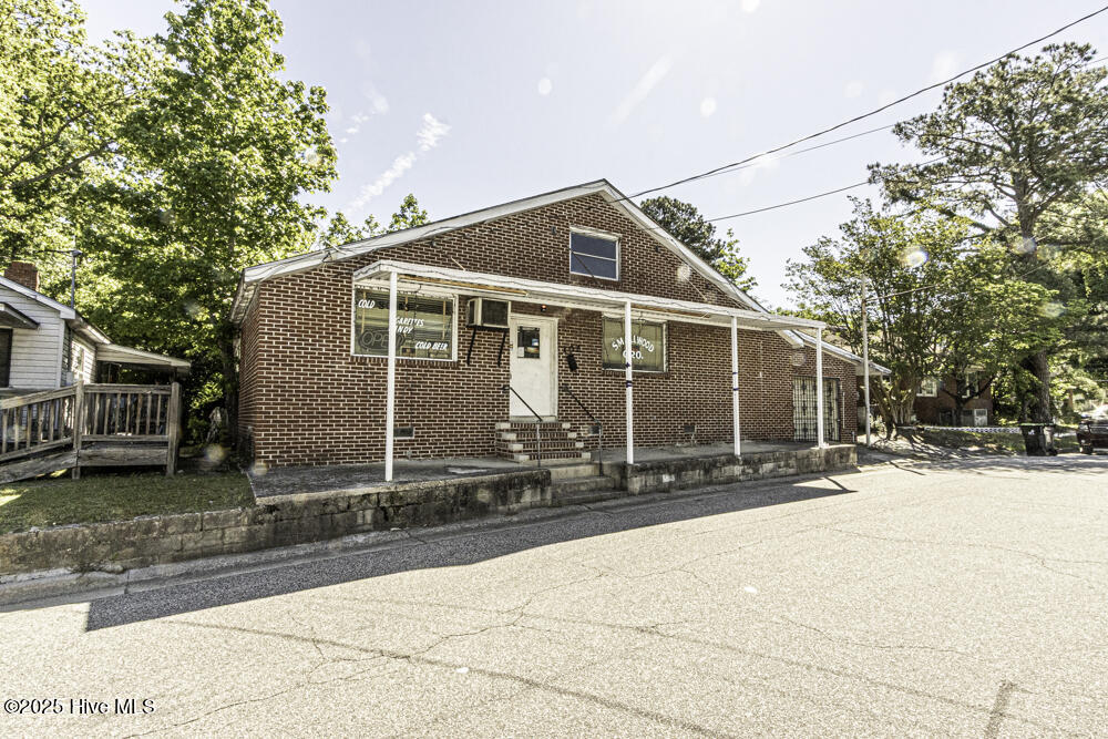102 Roberson Street Property Photo 4