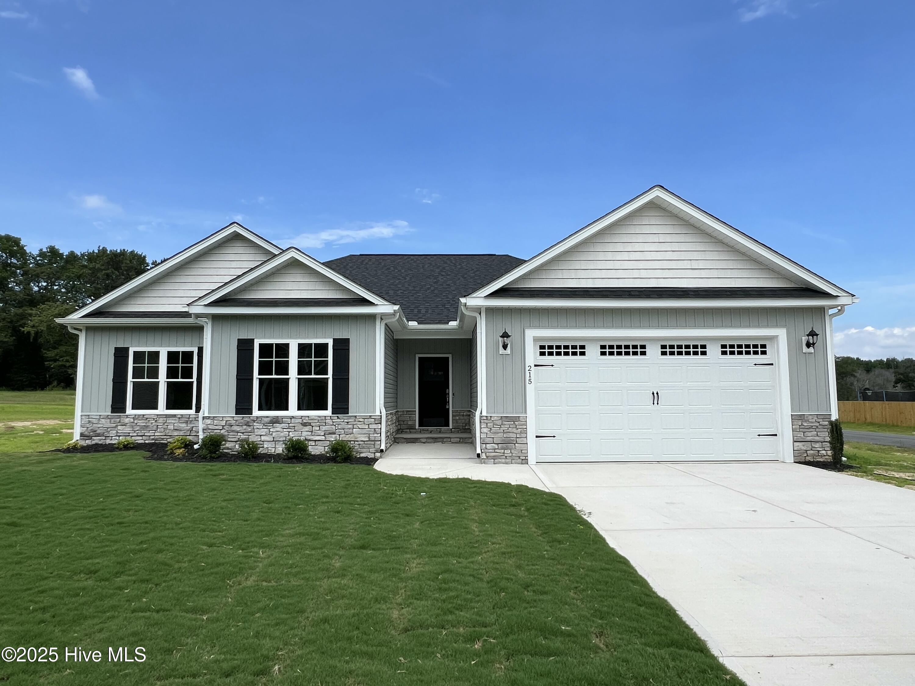 215 Creeks Edge Drive Property Photo 1