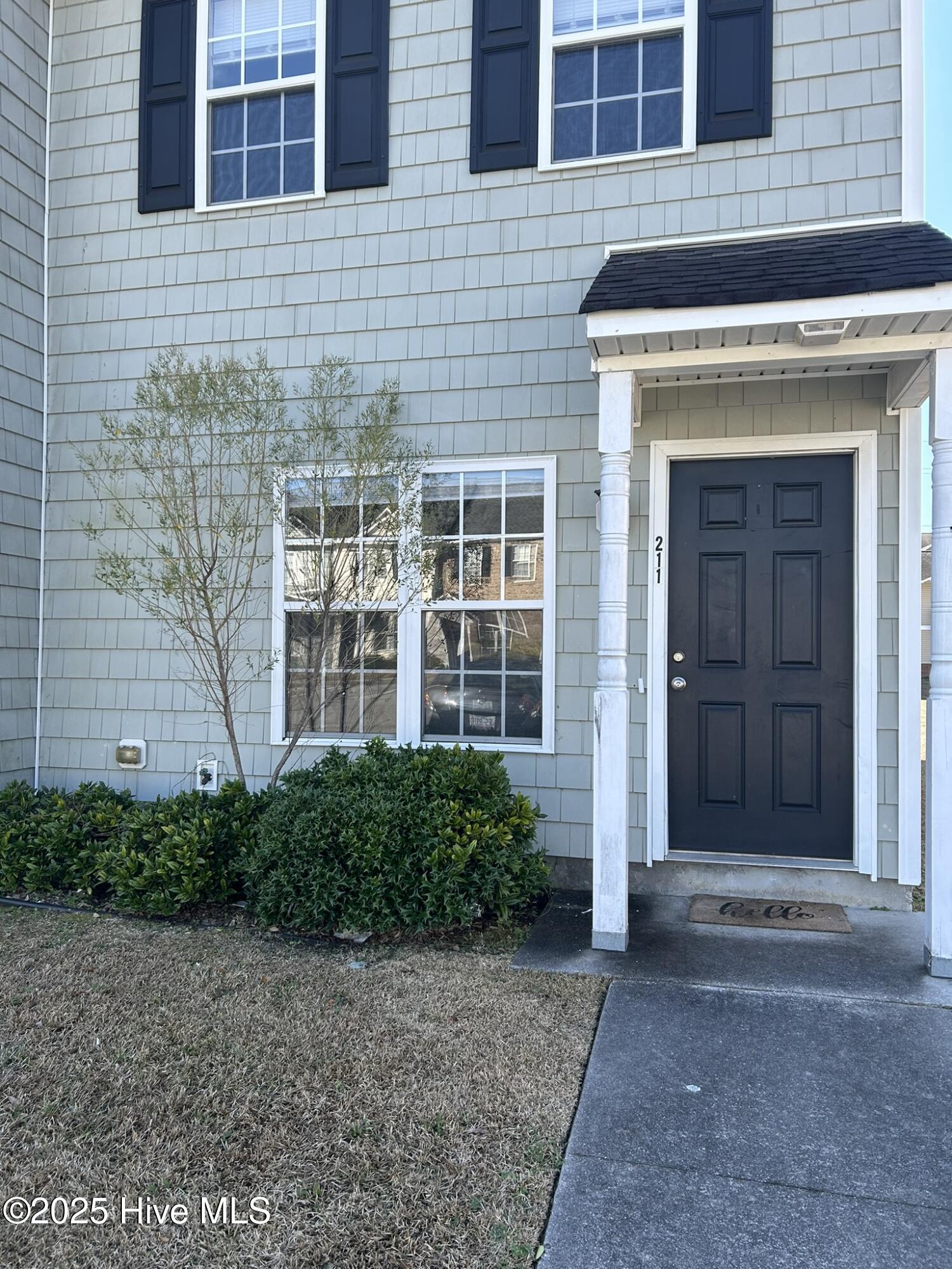 211 Bridgewood Drive Property Photo