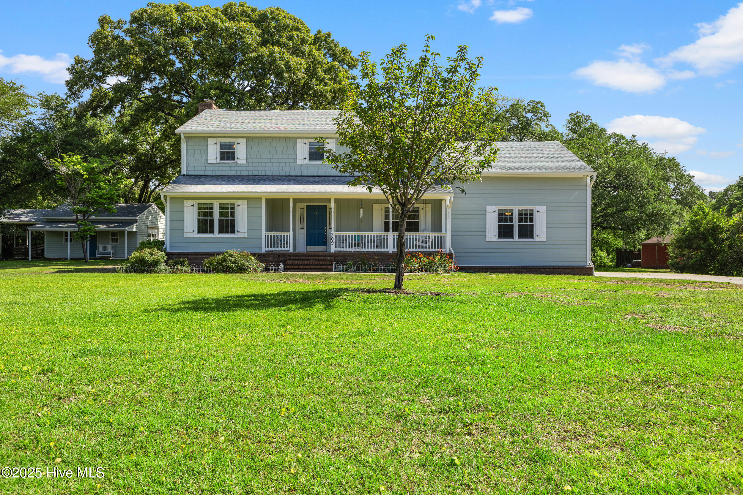 209 Inlet Drive Property Photo