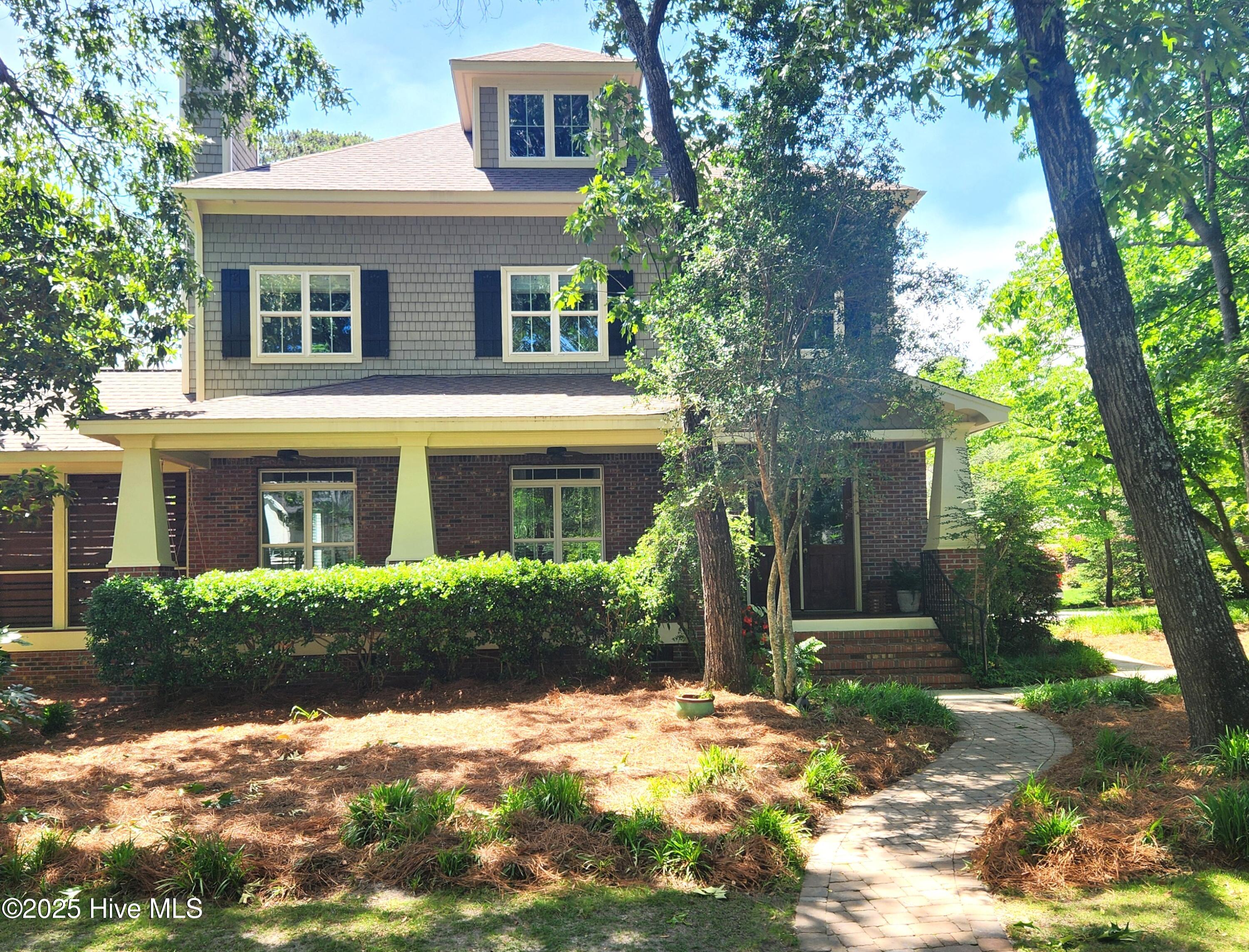 725 Squire Lane Property Photo