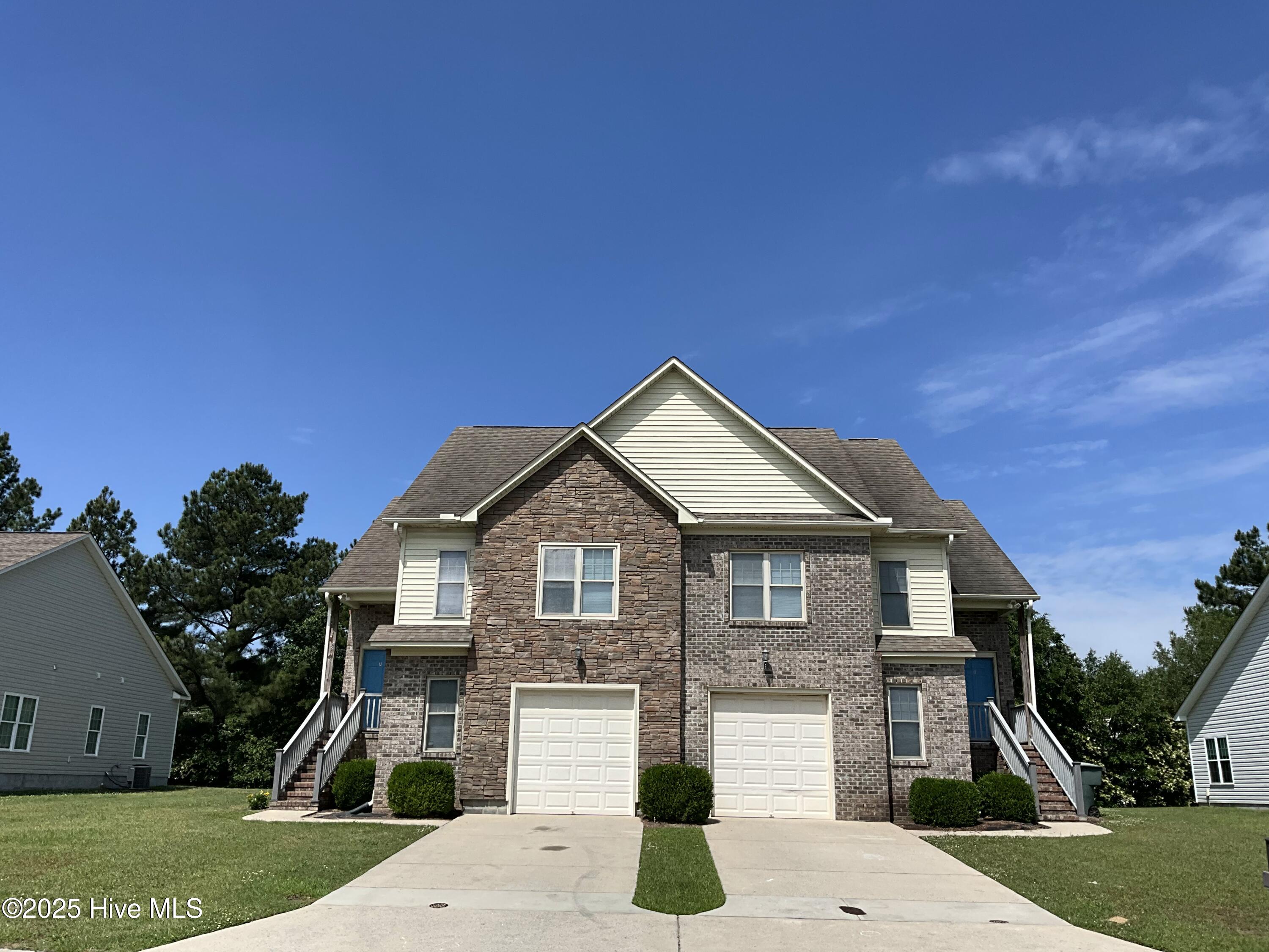 2544 Brookville Drive B Property Photo