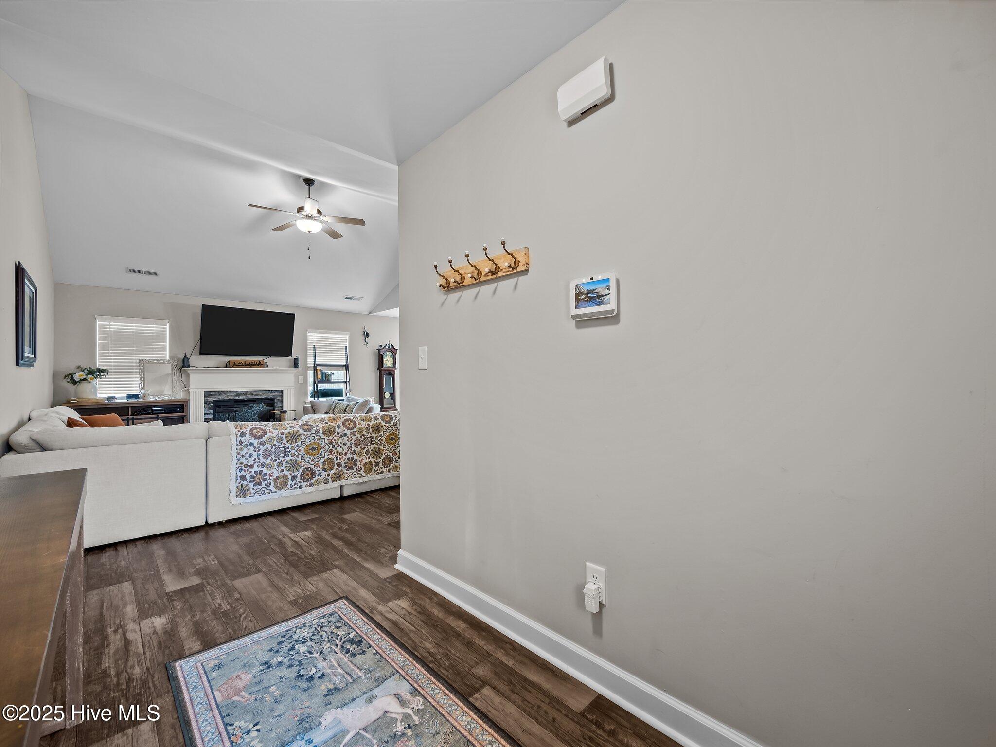 308 White Dove Drive Property Photo 5