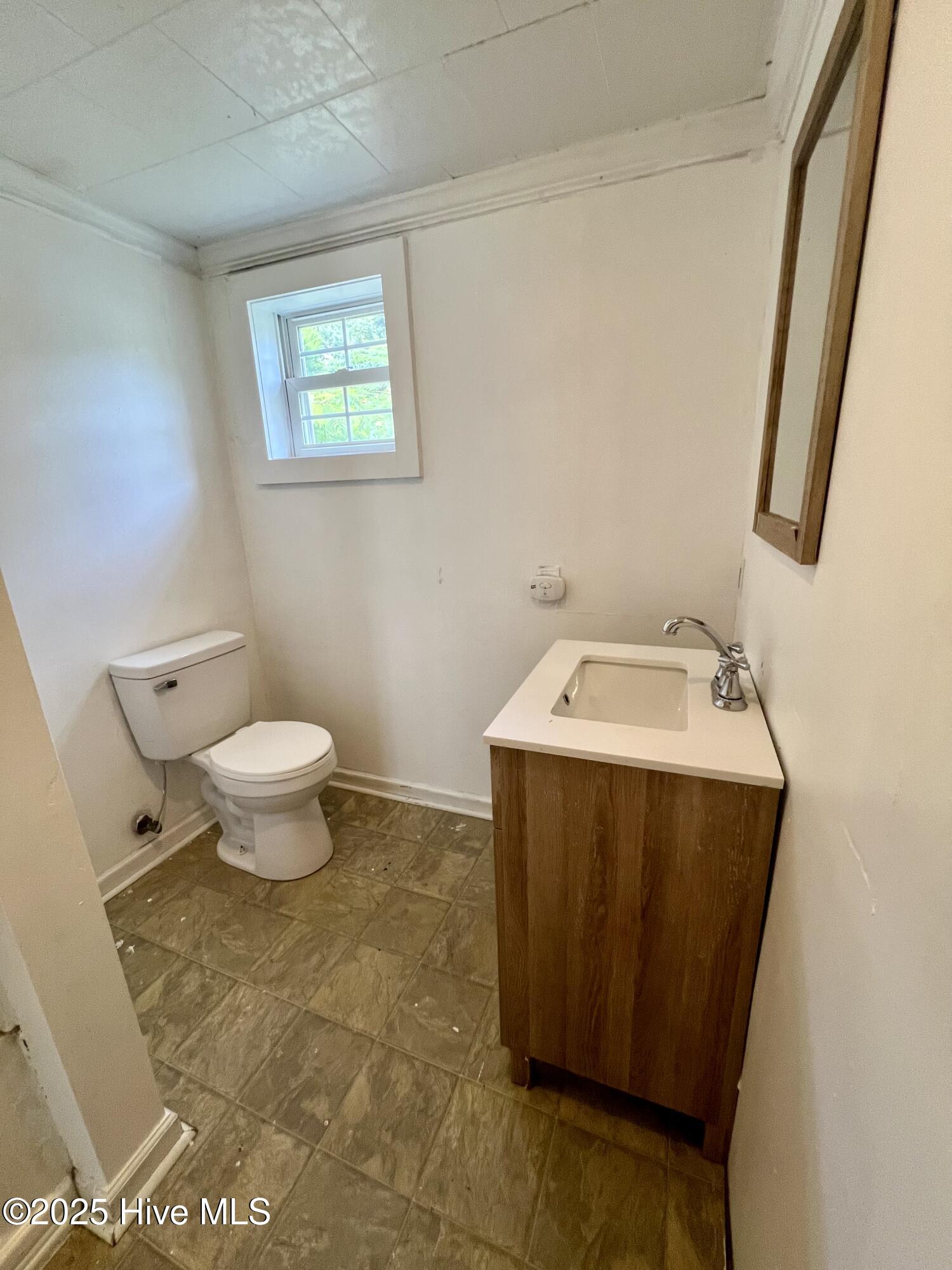 306 W First Street Property Photo 6