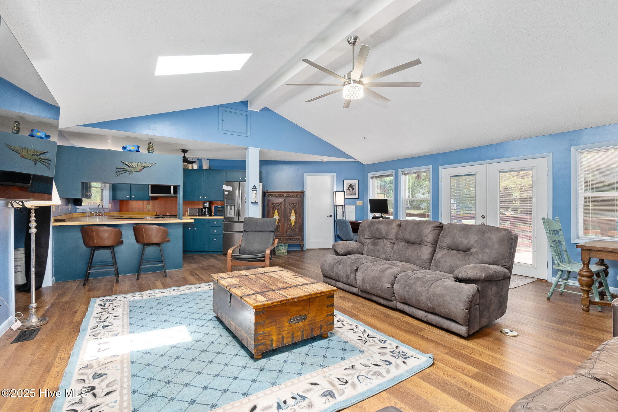 23 Creekside Woods Drive Property Photo 8