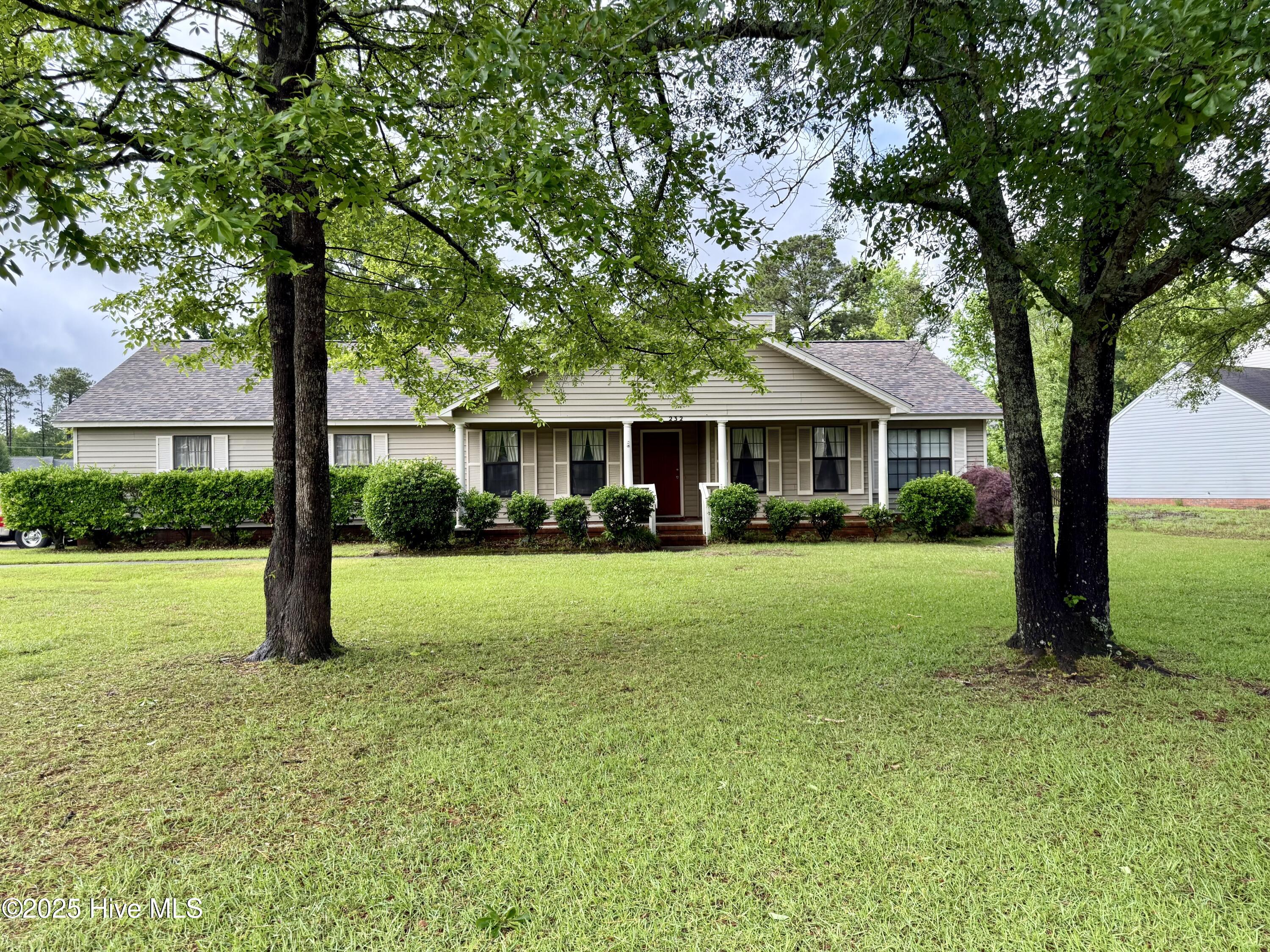 232 Derry Court Property Photo