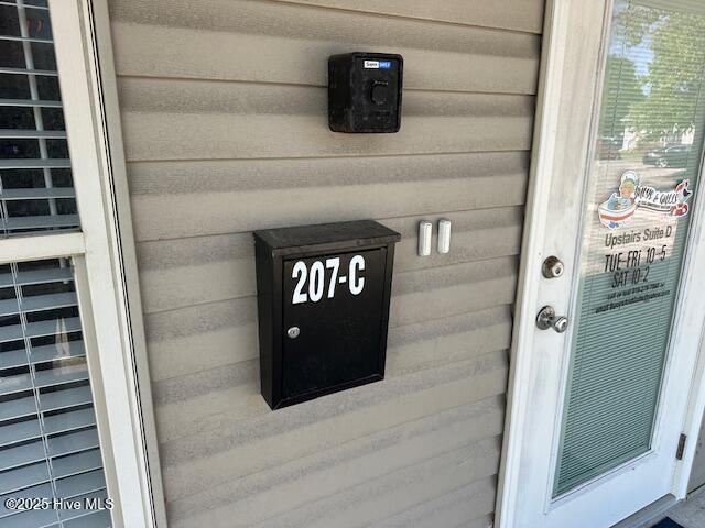 207 N 35th Street C Property Photo 6
