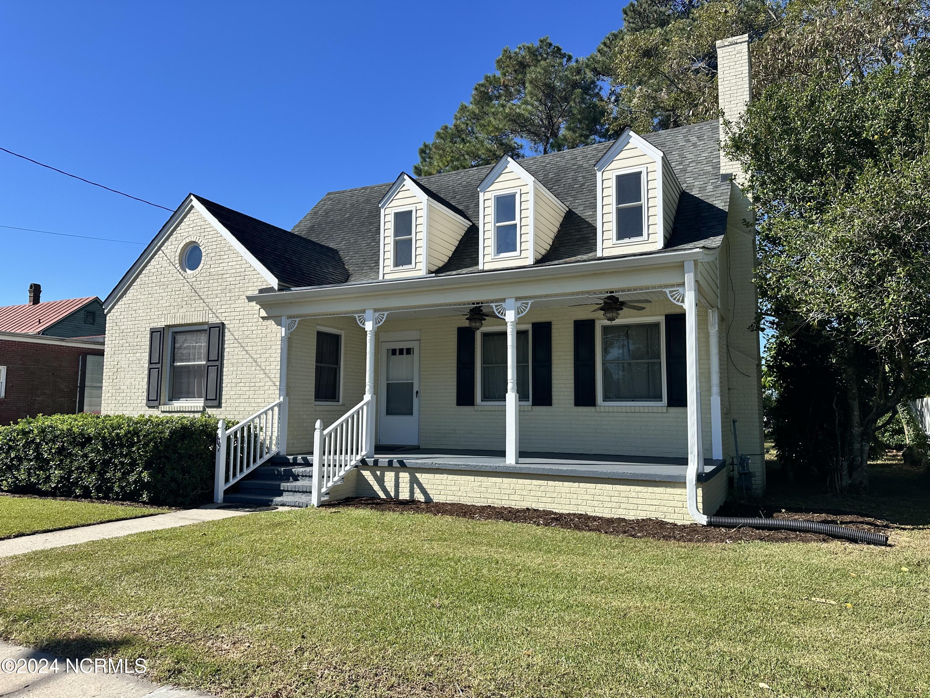 107 Elm Street Property Photo 1